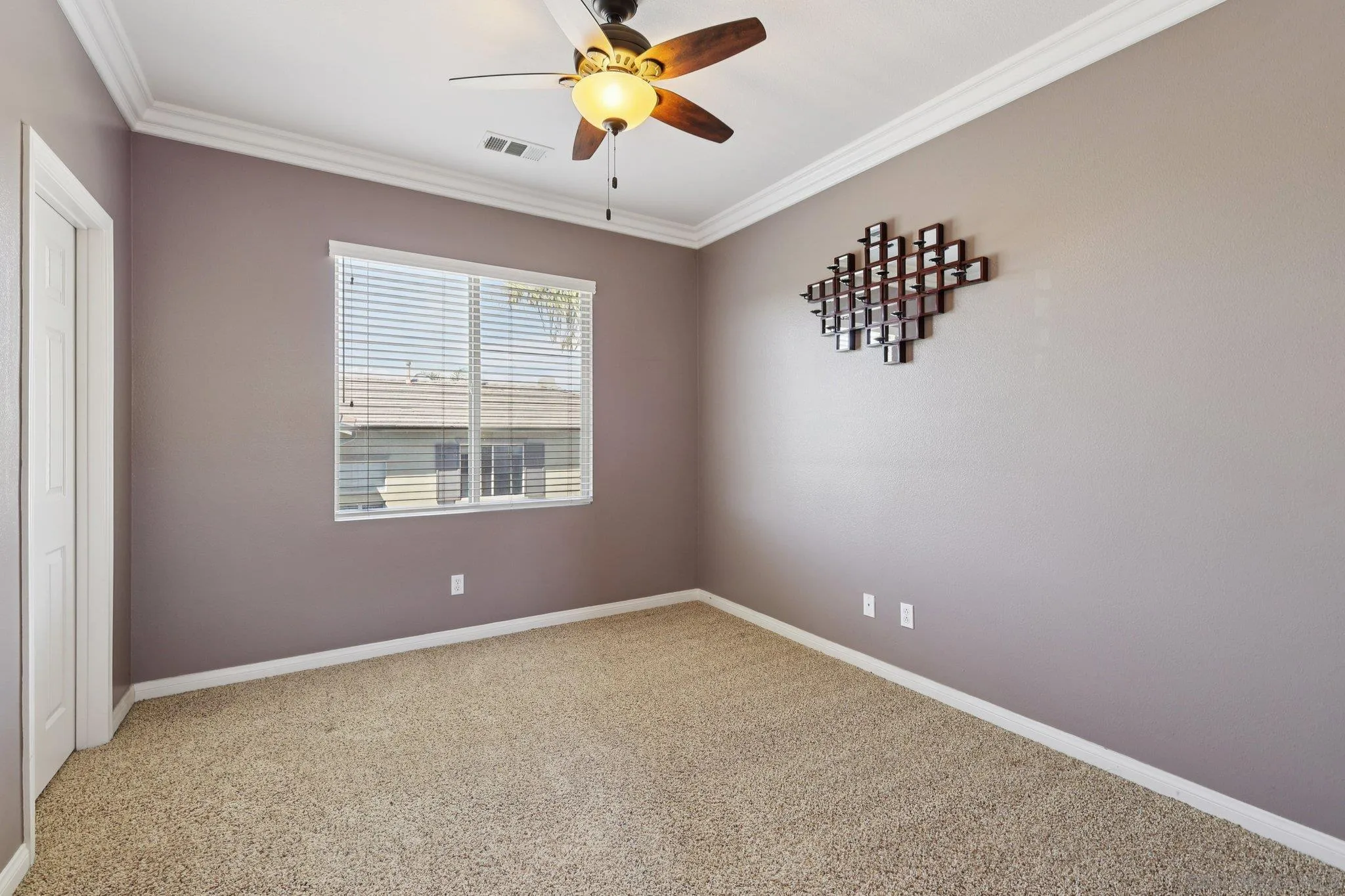 https://cdn.realtyfeed.com/cdn/127/250032930/8726a32d0404ea982a3027d40d5b3d6d.webp