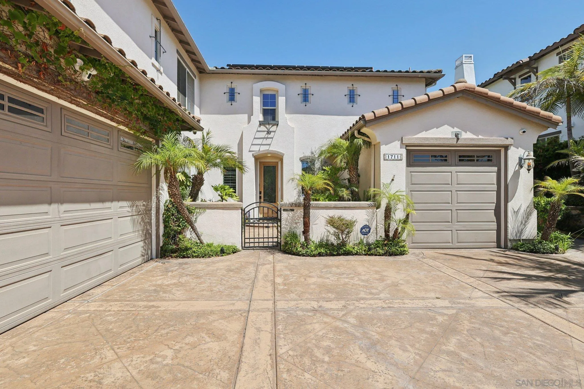https://cdn.realtyfeed.com/cdn/127/250032930/a492e416aca83b6cca2c669e6f21c865.webp