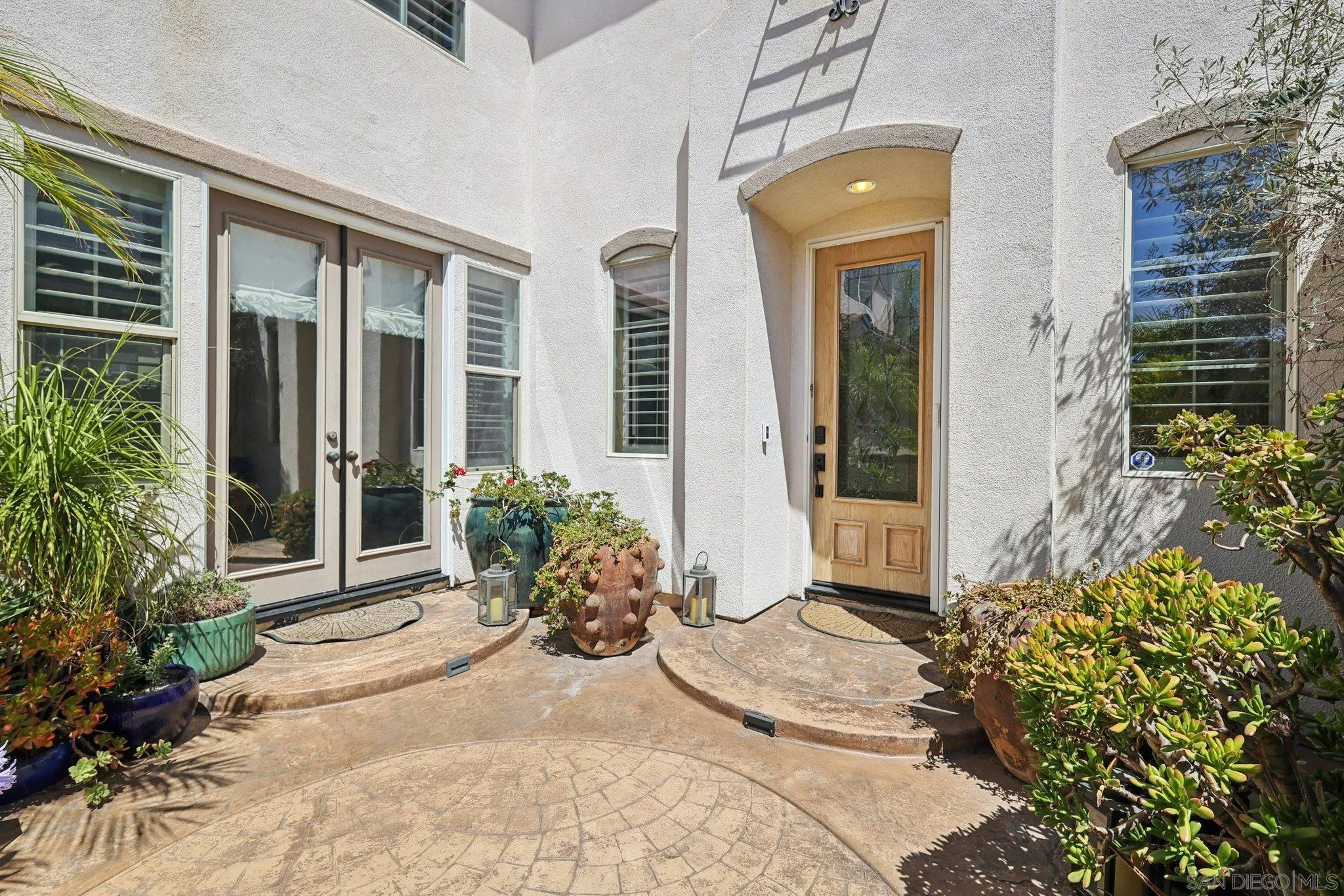 https://cdn.realtyfeed.com/cdn/127/250032930/f04464f0b2d46593a8a57cff65b2287f.webp