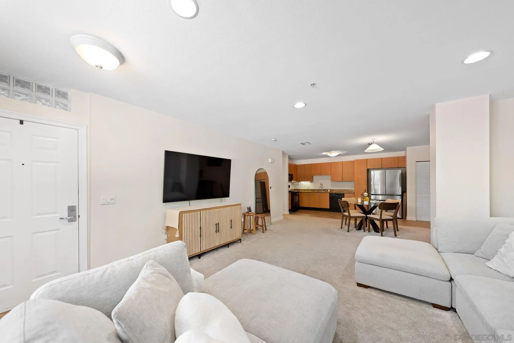 Photo #7: 250032933 Listing: Photo #7