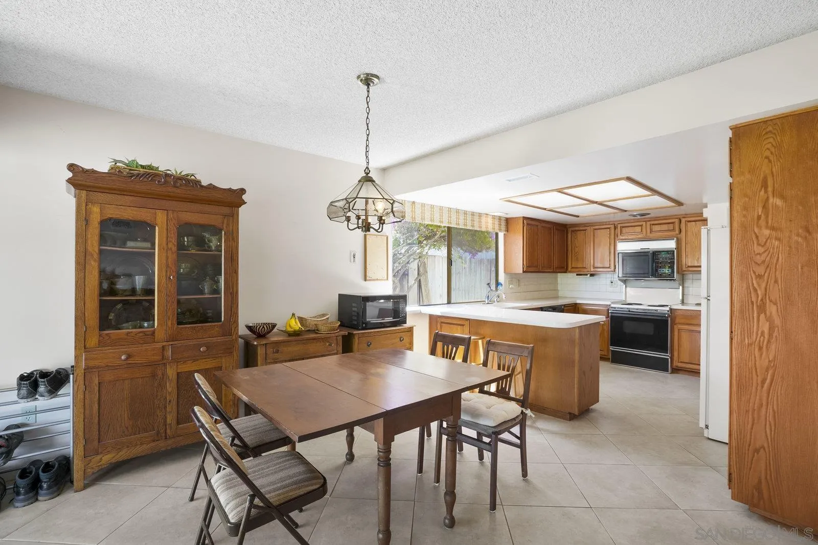 https://cdn.realtyfeed.com/cdn/127/250032934/a41b58a8a3e8e06ce882e77bb504693b.webp