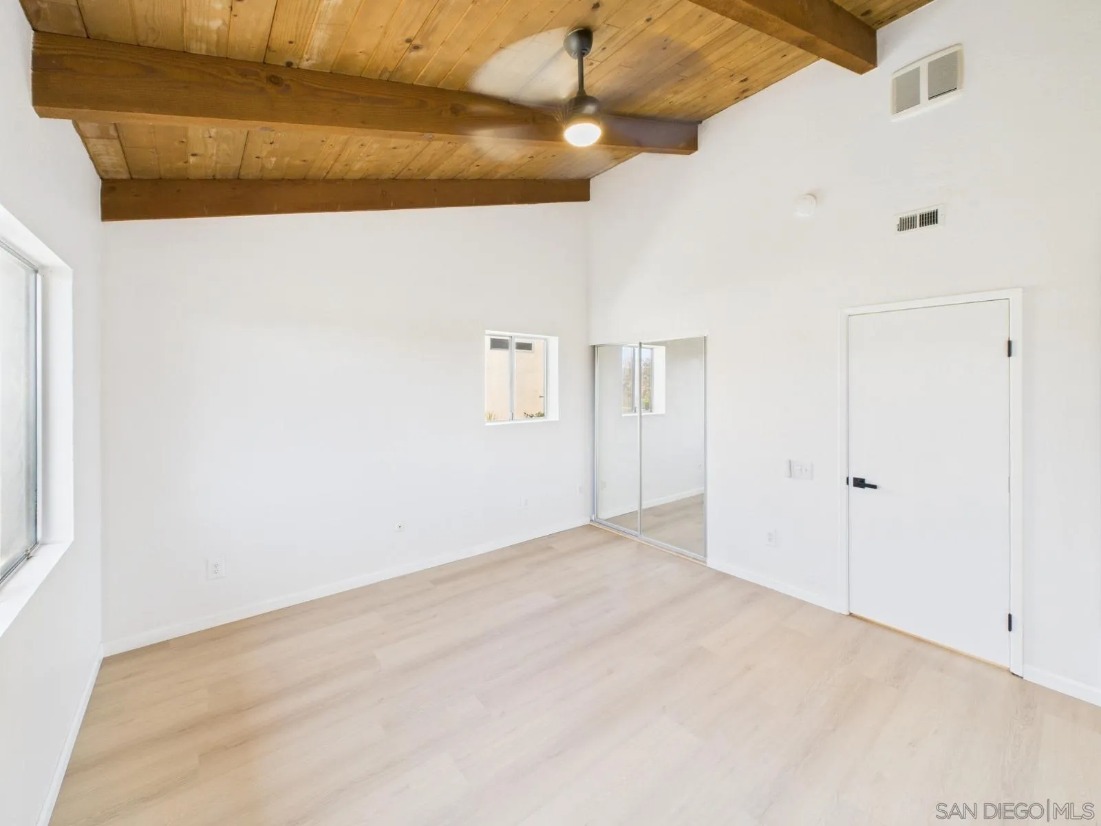 https://cdn.realtyfeed.com/cdn/127/250032940/07e3719423379310ce6b81d737d63ea2.webp