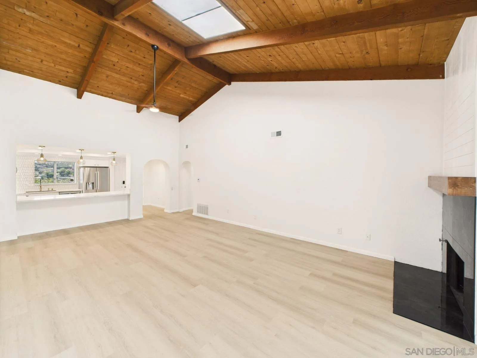 https://cdn.realtyfeed.com/cdn/127/250032940/0ea9be555364023d1a68d06139fb5b3f.webp