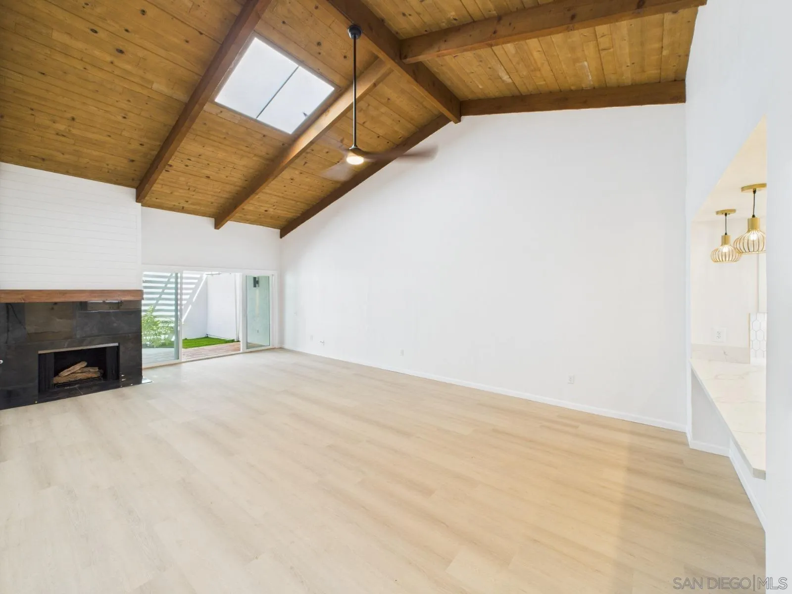https://cdn.realtyfeed.com/cdn/127/250032940/0f52be4d340511b5254ca29453503efd.webp