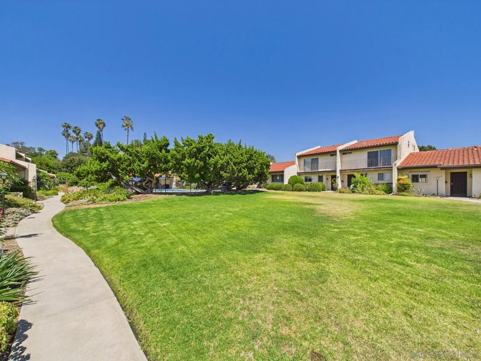 https://cdn.realtyfeed.com/cdn/127/250032940/8acc3f6234d8aa35a022e055d11afda5.webp
