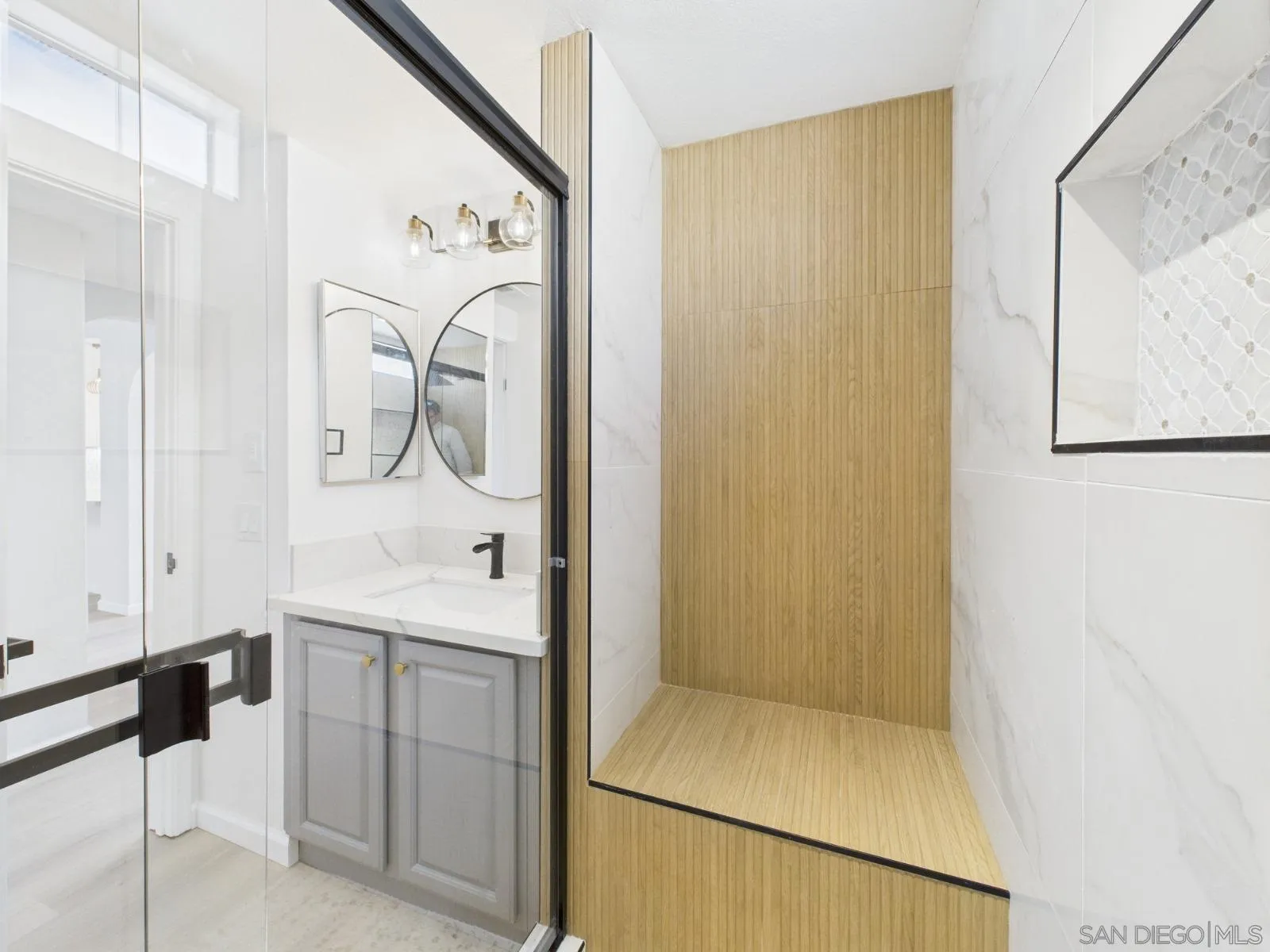 https://cdn.realtyfeed.com/cdn/127/250032940/f23d41ae82545726c6cc62943fbd1ff1.webp