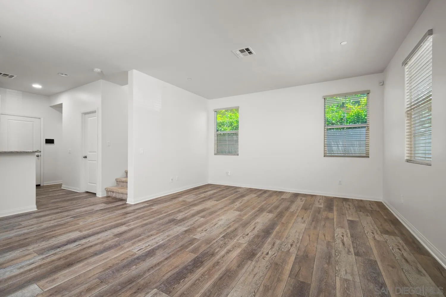 Photo #9: 250032944 Listing: Photo #9