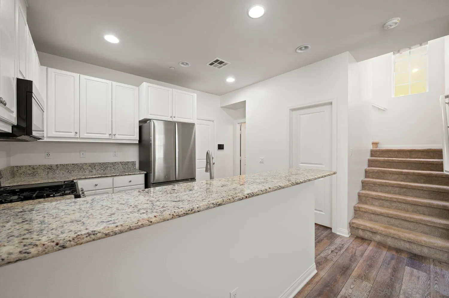 Photo #15: 250032944 Listing: Photo #15