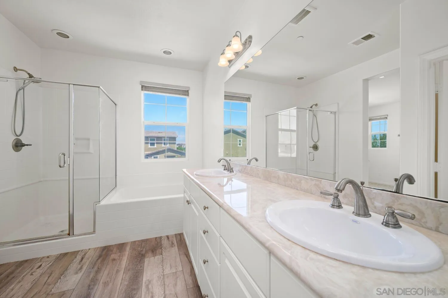 Photo #28: 250032944 Listing: Photo #28
