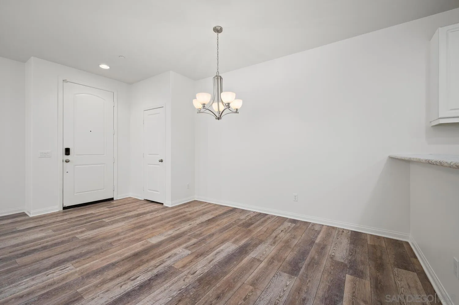 Photo #12: 250032944 Listing: Photo #12