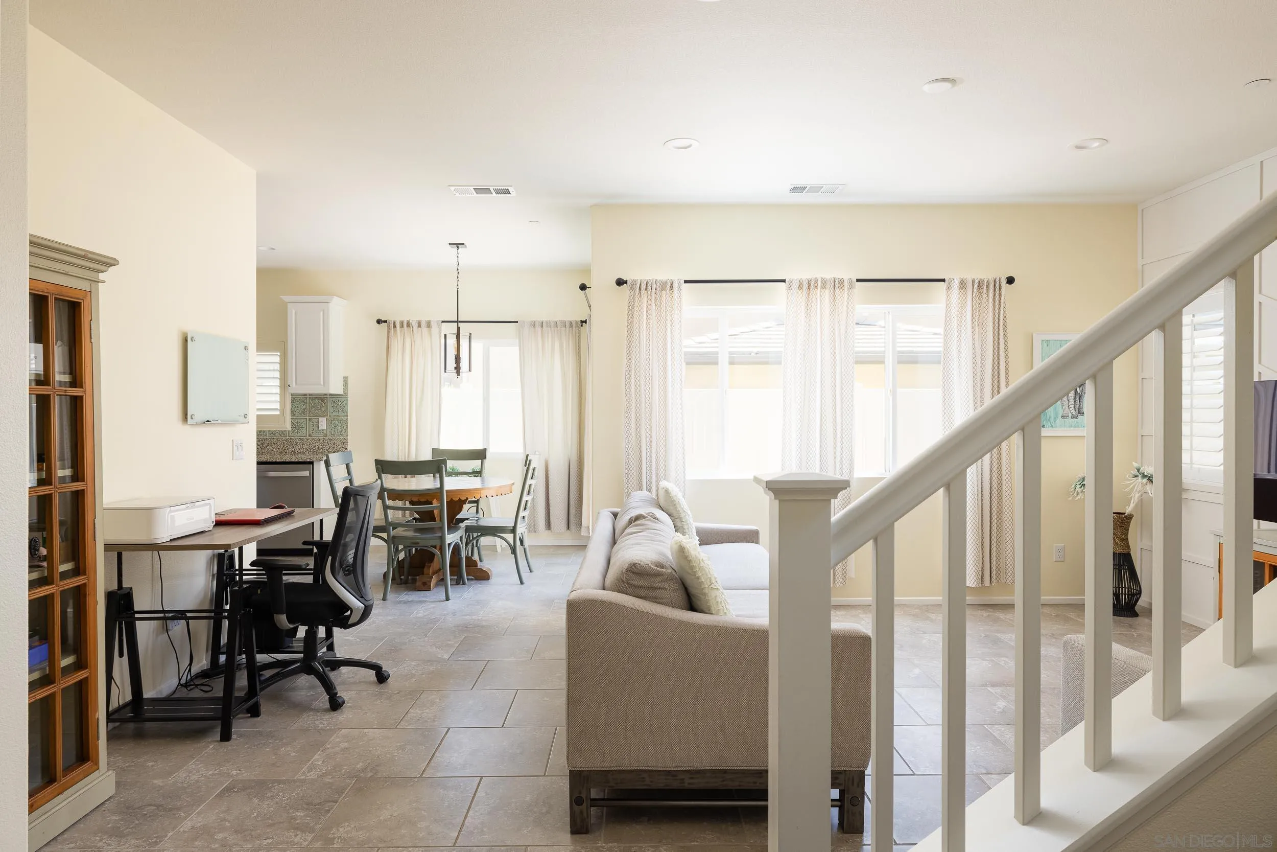 https://cdn.realtyfeed.com/cdn/127/250032945/487c01c405fba97839db5f1c1cb19737.webp