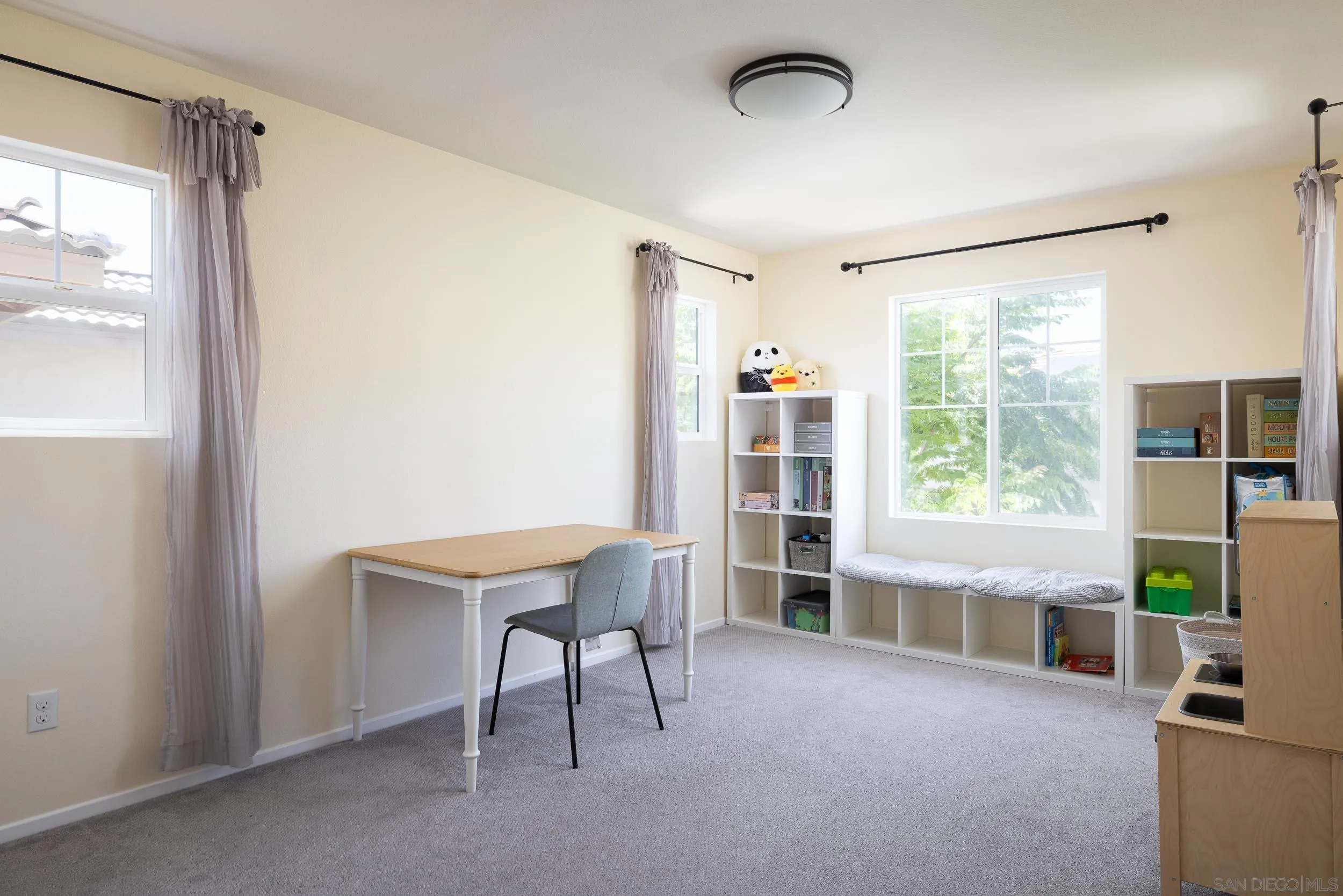 https://cdn.realtyfeed.com/cdn/127/250032945/517dd7163138191805e79f72ff2fca9d.webp