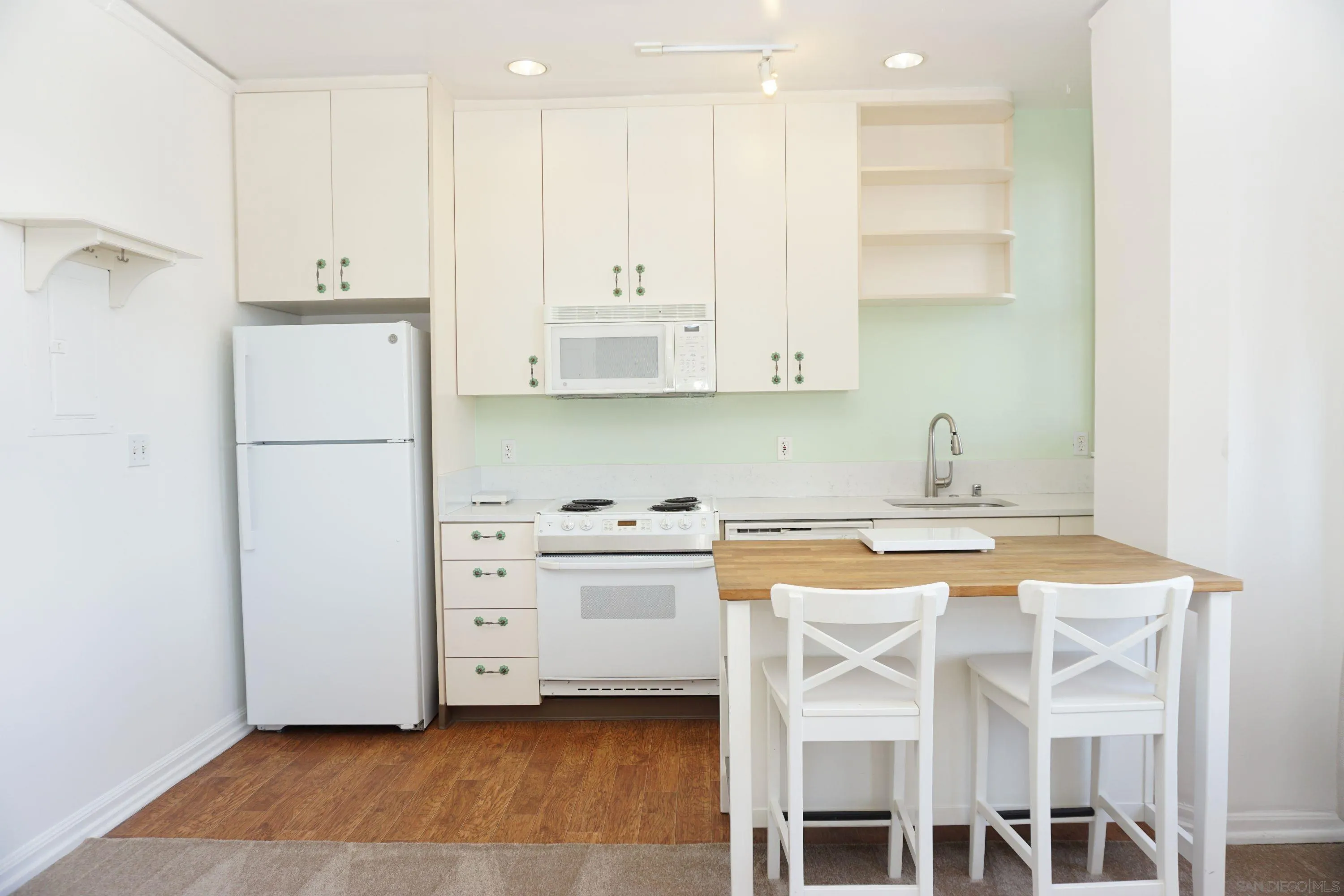 Photo #10: 250032950 Listing: Photo #10
