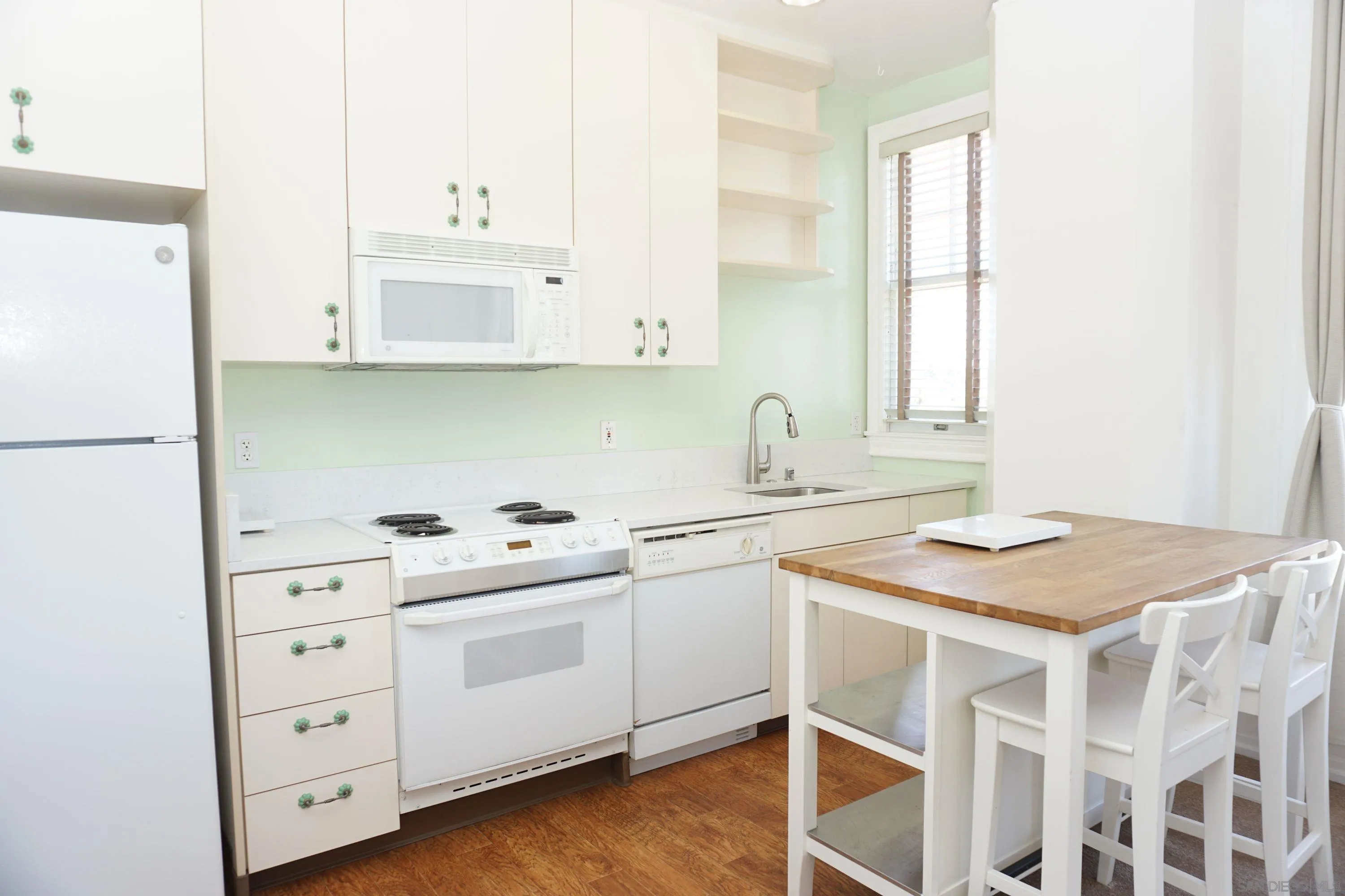 Photo #2: 250032950 Listing 