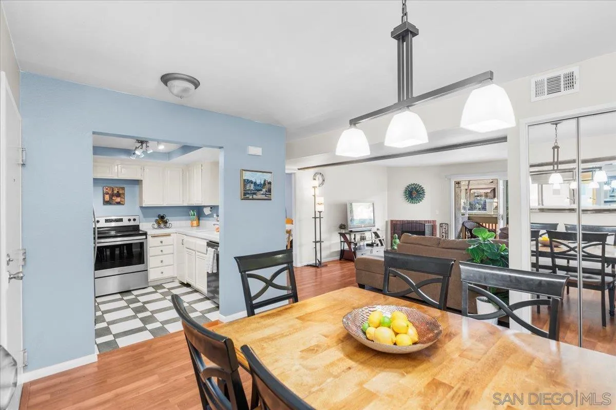 https://cdn.realtyfeed.com/cdn/127/250032957/6d9e227b78ead40ad9c17d3139ba8449.webp