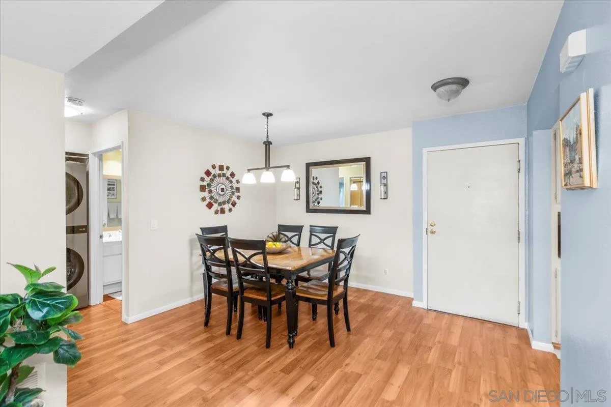 https://cdn.realtyfeed.com/cdn/127/250032957/c46f45961fdffeb12561ee491ebf3e7f.webp