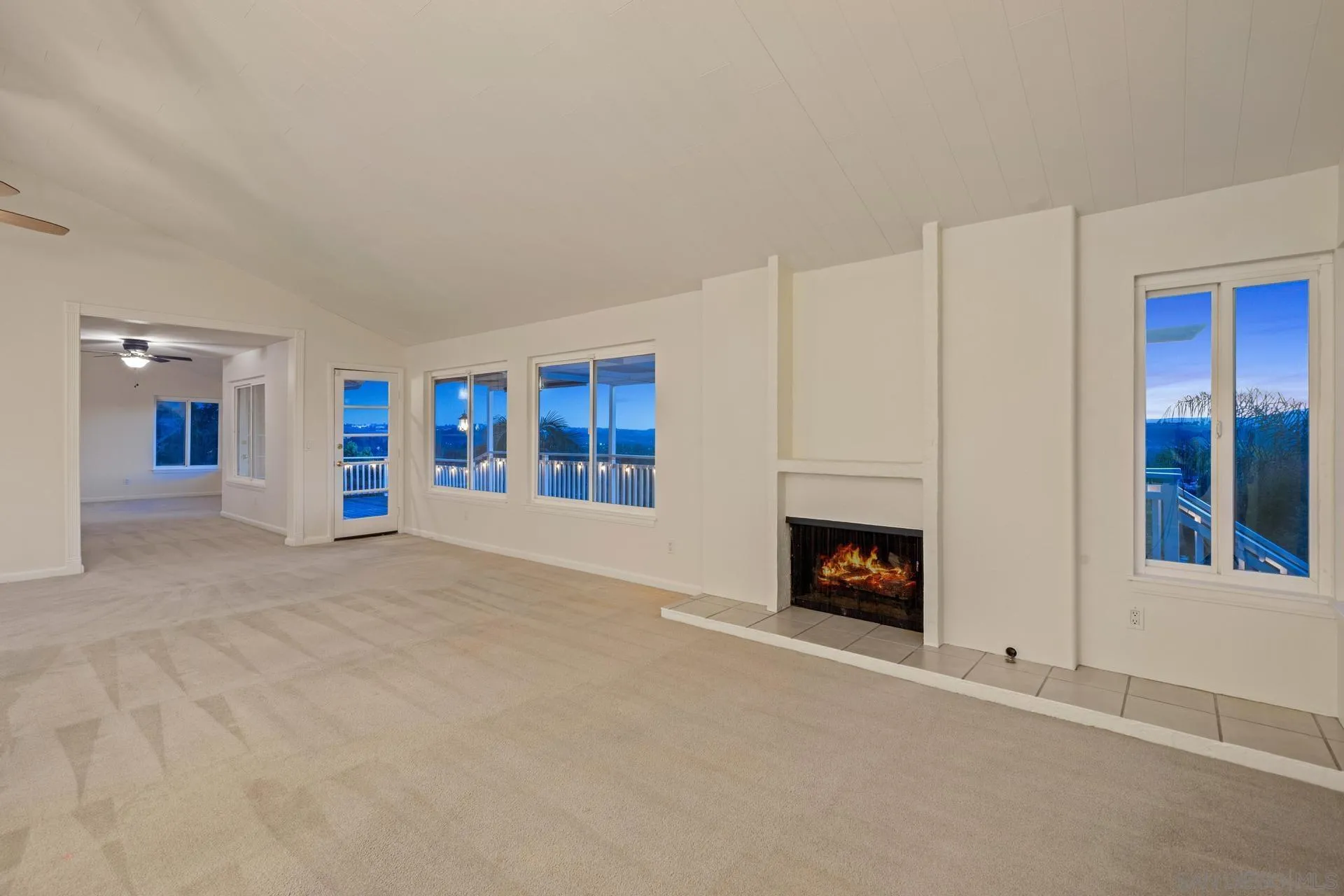 https://cdn.realtyfeed.com/cdn/127/250032960/03ea8f4a08322b0675fd7354af91f16f.webp
