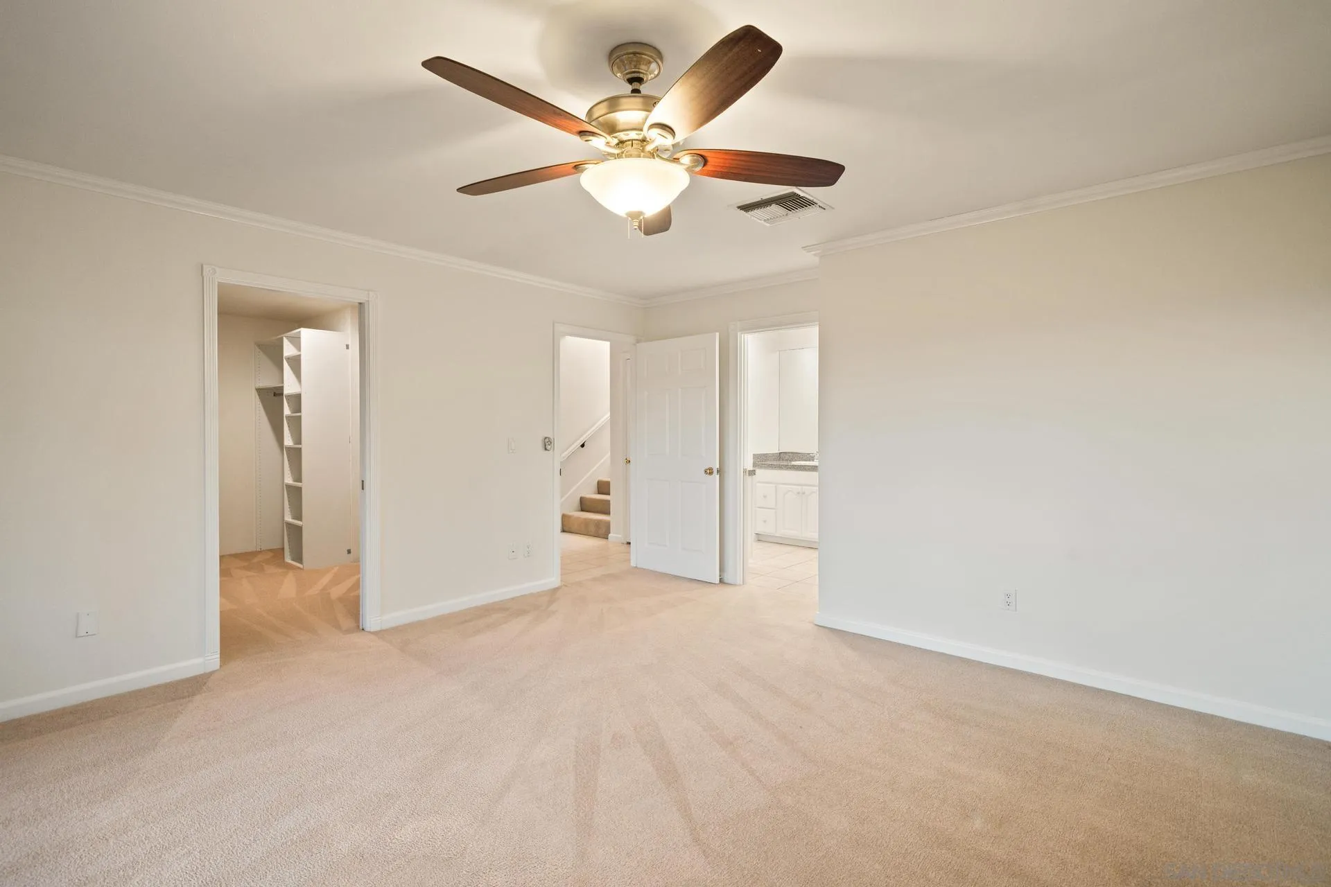 https://cdn.realtyfeed.com/cdn/127/250032960/561ec8141afcd05949705efb31f8deb2.webp
