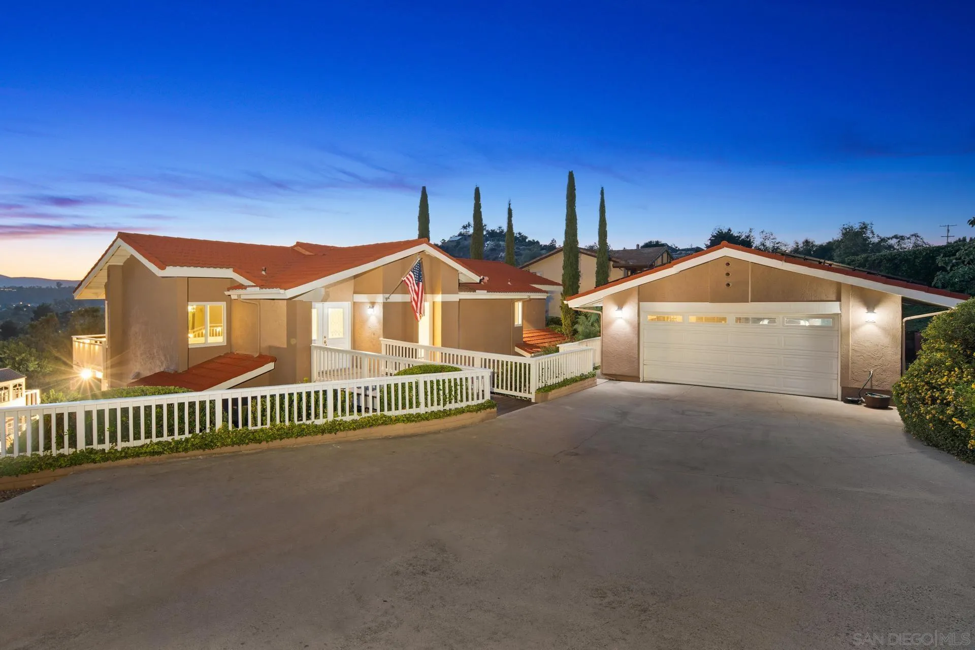 https://cdn.realtyfeed.com/cdn/127/250032960/6232bb70e0d951dde2188593d642a9a0.webp