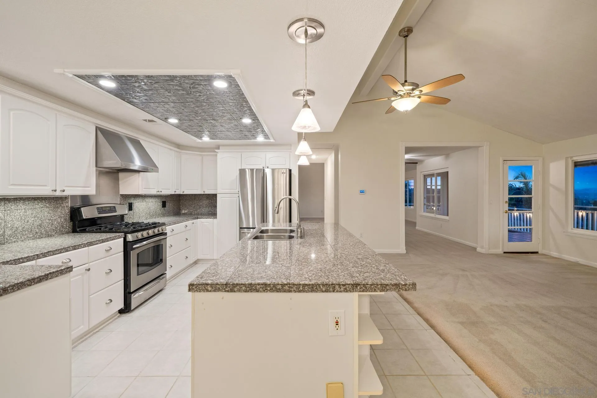https://cdn.realtyfeed.com/cdn/127/250032960/9736f5b2ad74088007d70660d0c670cc.webp