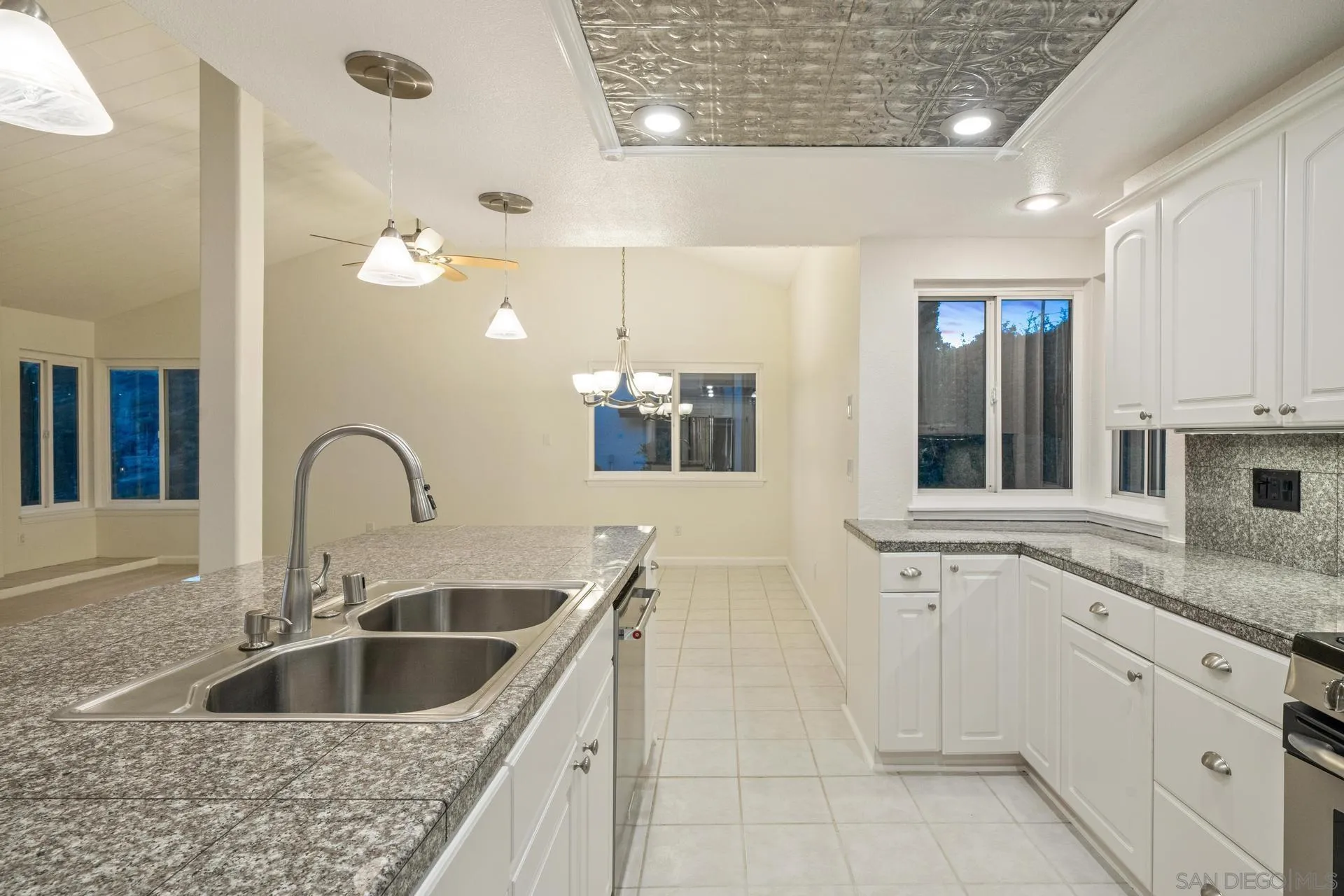 https://cdn.realtyfeed.com/cdn/127/250032960/d23c10e0e4263fdfa36dd67e5cbda5e0.webp