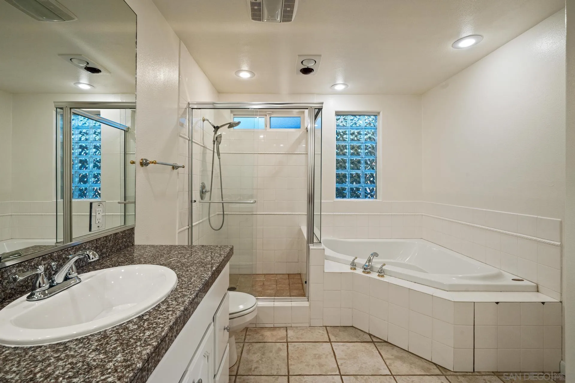 https://cdn.realtyfeed.com/cdn/127/250032960/fecadb91cd49742018ca66e5e0c0be8c.webp