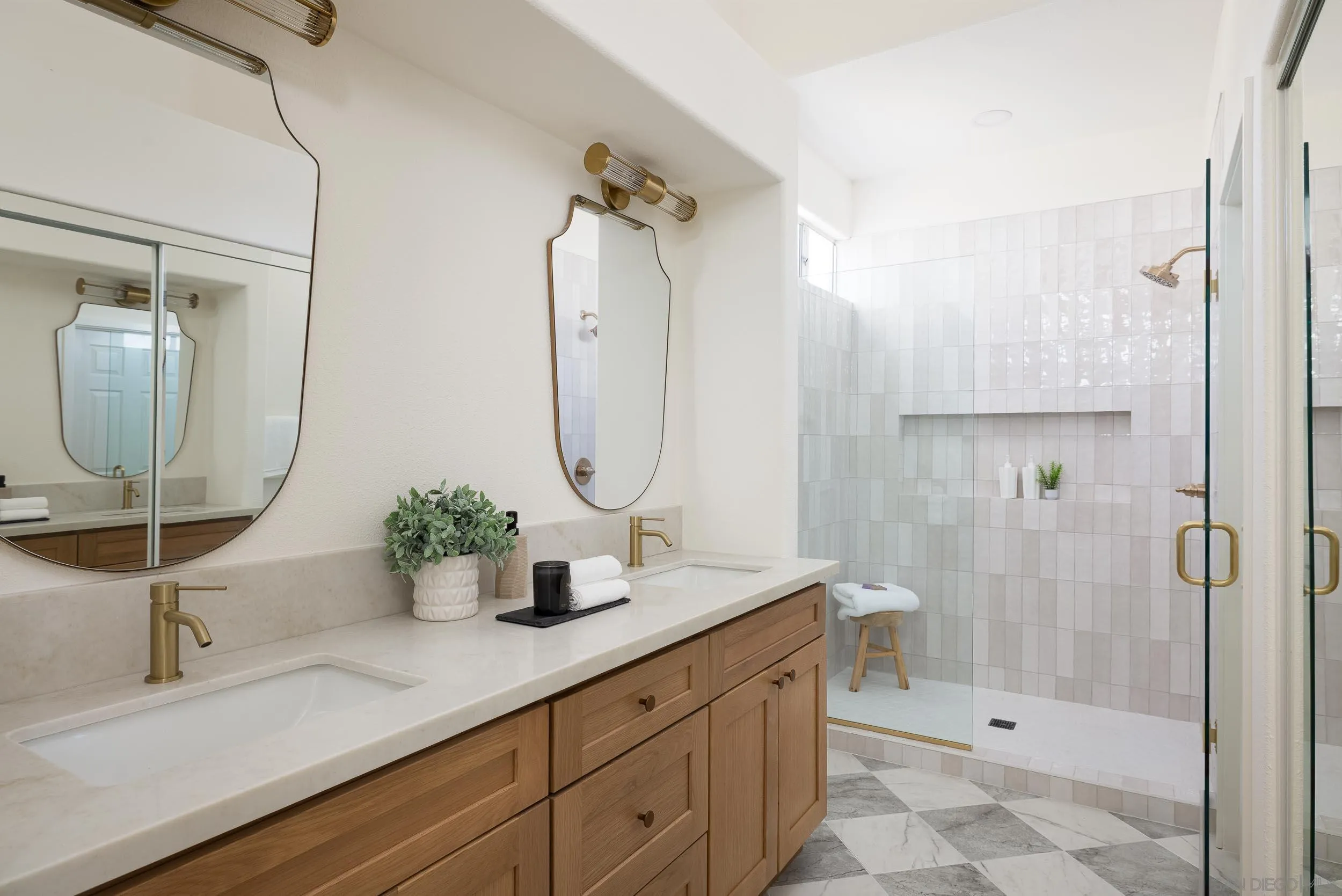 https://cdn.realtyfeed.com/cdn/127/250032961/45dc7a0960329b950c16f9a975c70af0.webp