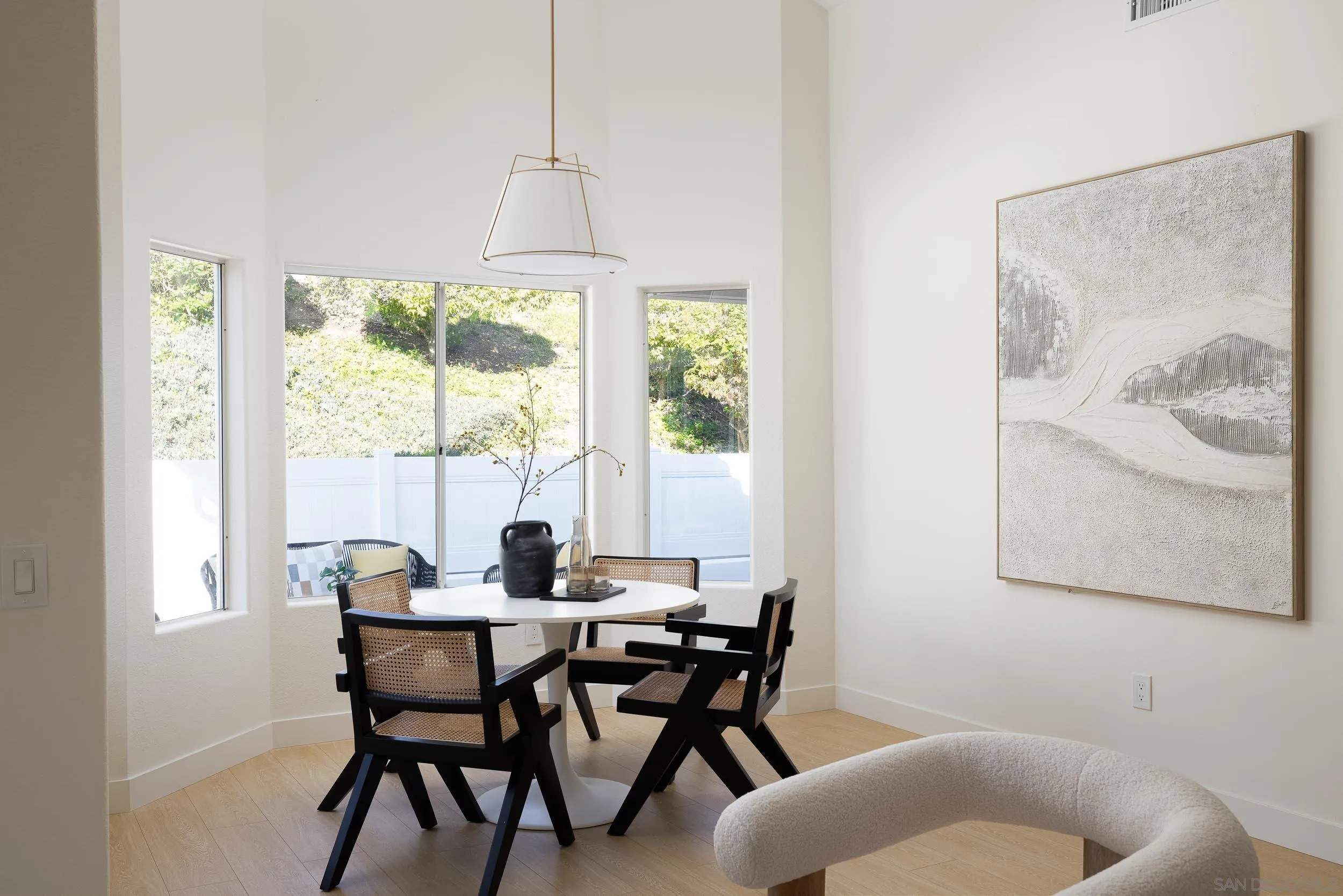 https://cdn.realtyfeed.com/cdn/127/250032961/d608b355aedb82f5a1e93acffa261007.webp