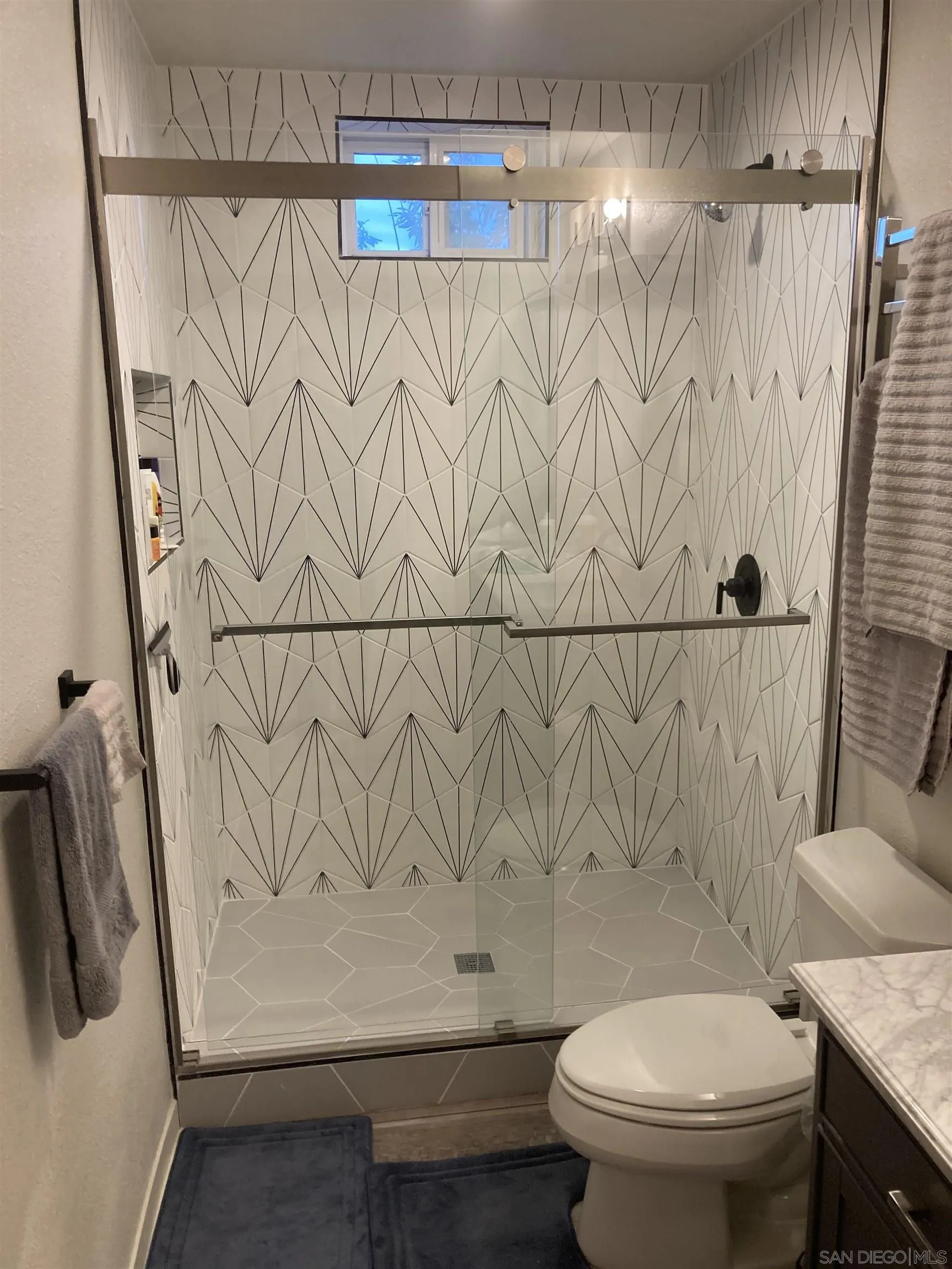 Photo #3: 250032962 Listing 