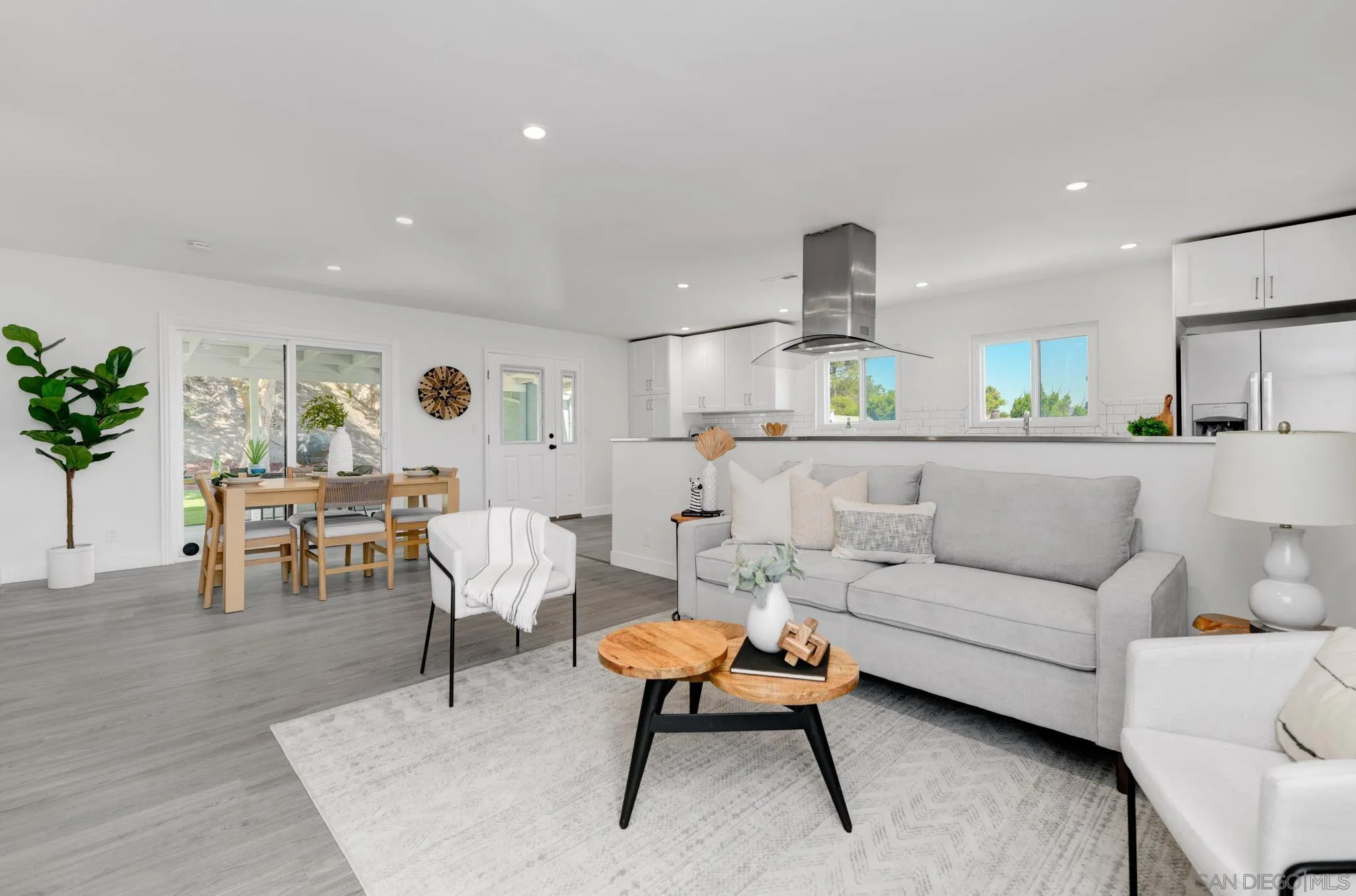 https://cdn.realtyfeed.com/cdn/127/250032980/5ba1f691d2e7f5db7c78c7203d031193.webp