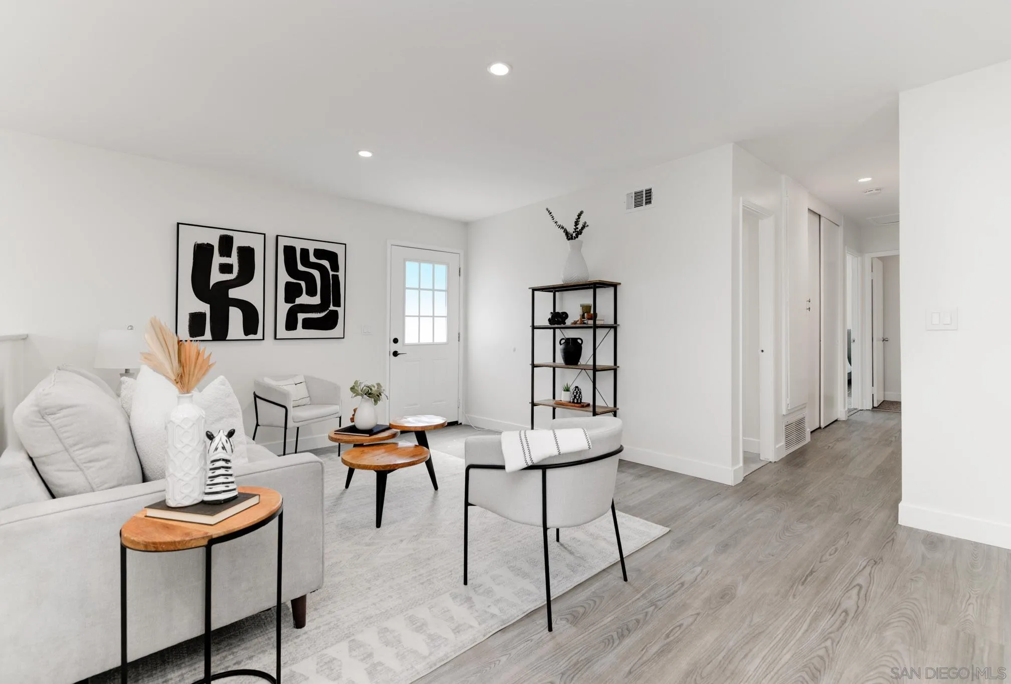 https://cdn.realtyfeed.com/cdn/127/250032980/66402eb9416bbf2079016b7db80feeca.webp
