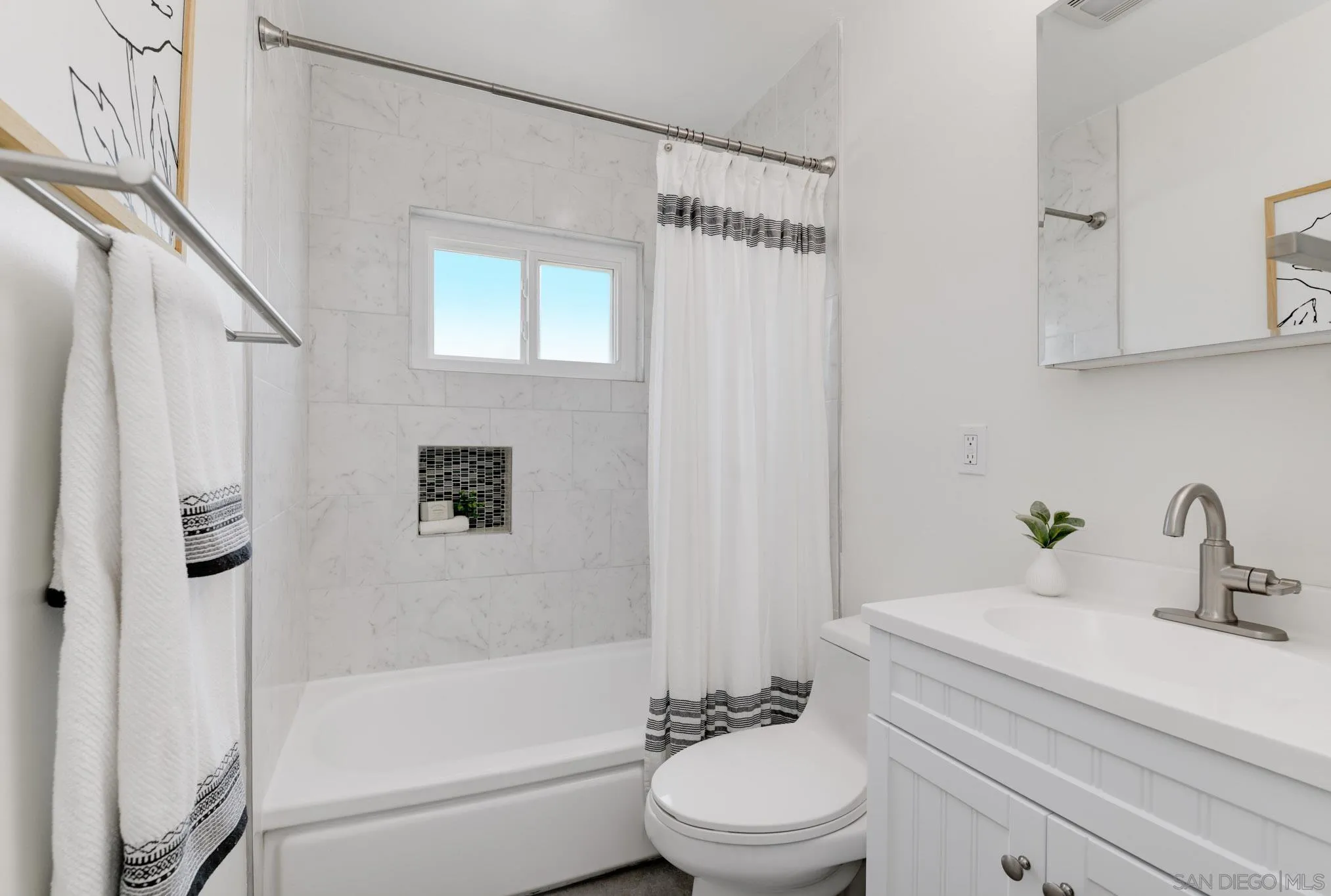 https://cdn.realtyfeed.com/cdn/127/250032980/ee1e11bf6ae825f28d7727ee029251da.webp