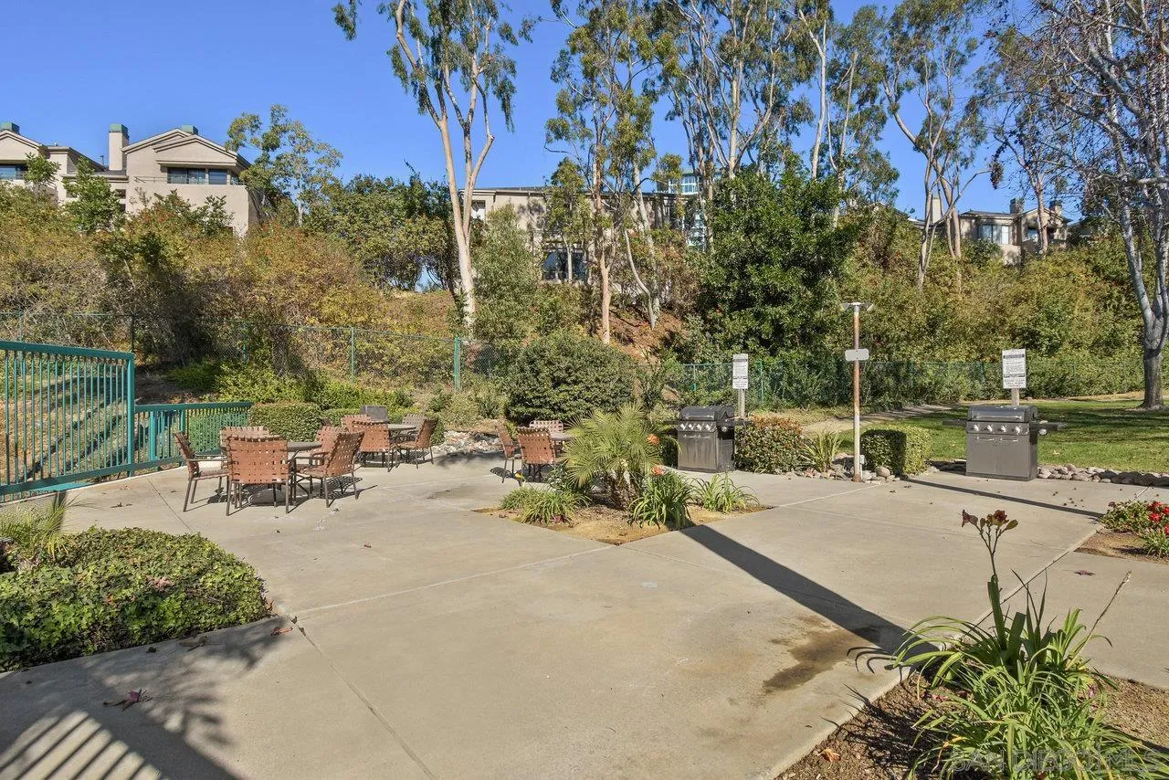 Photo #4: 250032984 Listing 