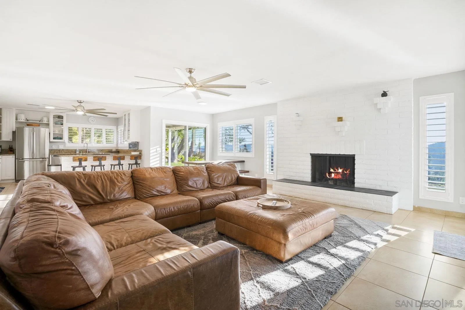 https://cdn.realtyfeed.com/cdn/127/250032995/0f22b74165b9b3828d1bf65576f6f8a4.webp