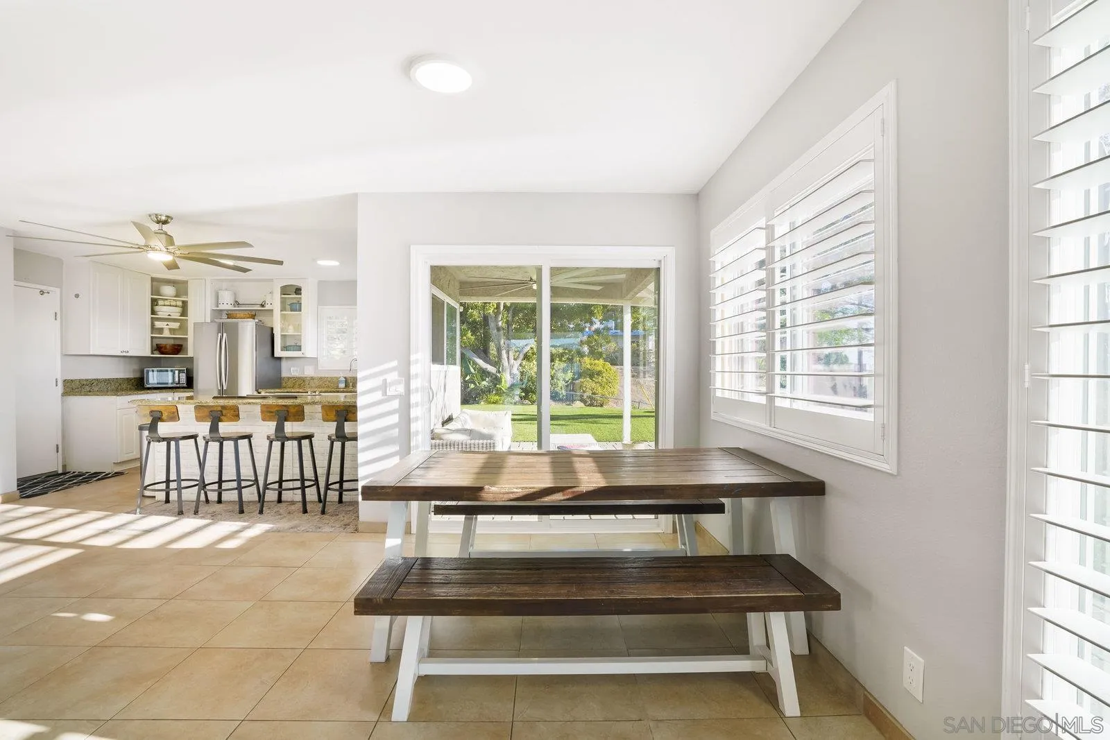 https://cdn.realtyfeed.com/cdn/127/250032995/a2486e94be284e151dfe2f33fb88a9c2.webp