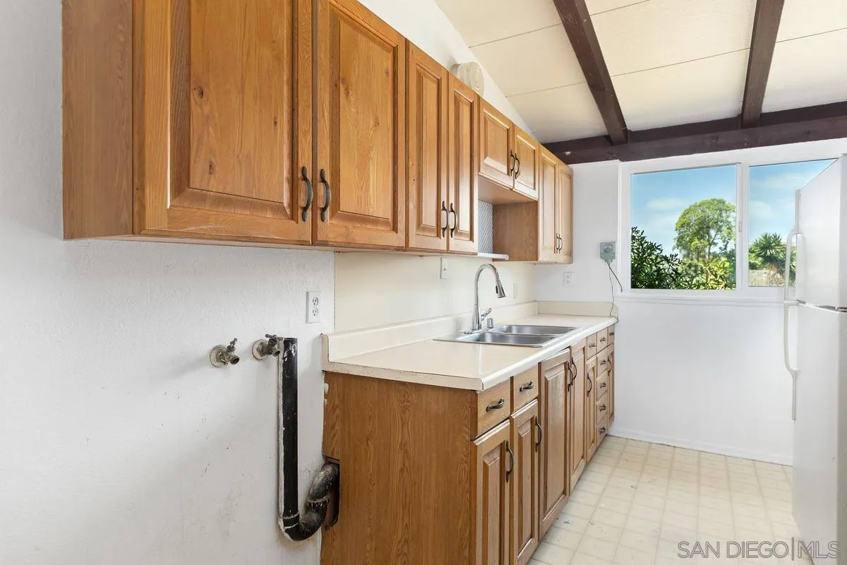 https://cdn.realtyfeed.com/cdn/127/250032999/3baca9bfb06c27c5253f46807c03bbf7.webp