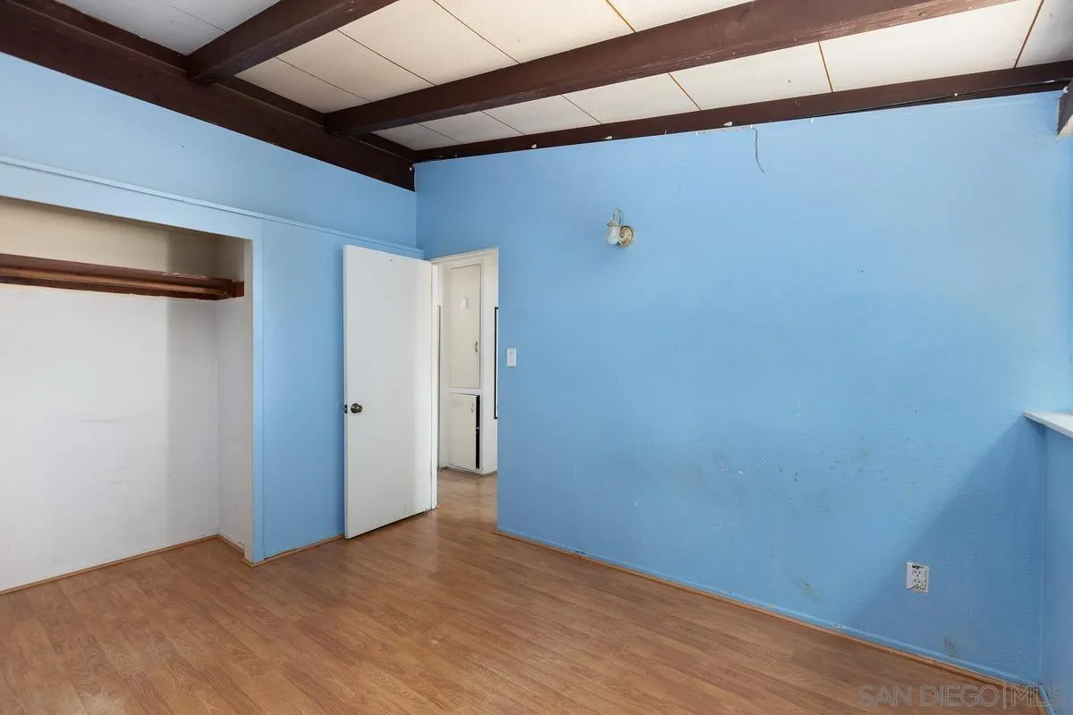 https://cdn.realtyfeed.com/cdn/127/250032999/c188c3b51107b71c5e5af5a2ee88f07e.webp