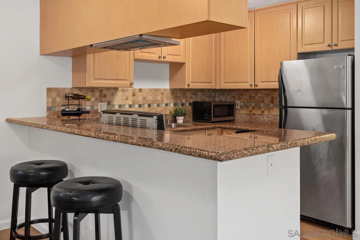 https://cdn.realtyfeed.com/cdn/127/250033000/acf75bf98eb7f89c3c50cf31fc6d3c6c.webp