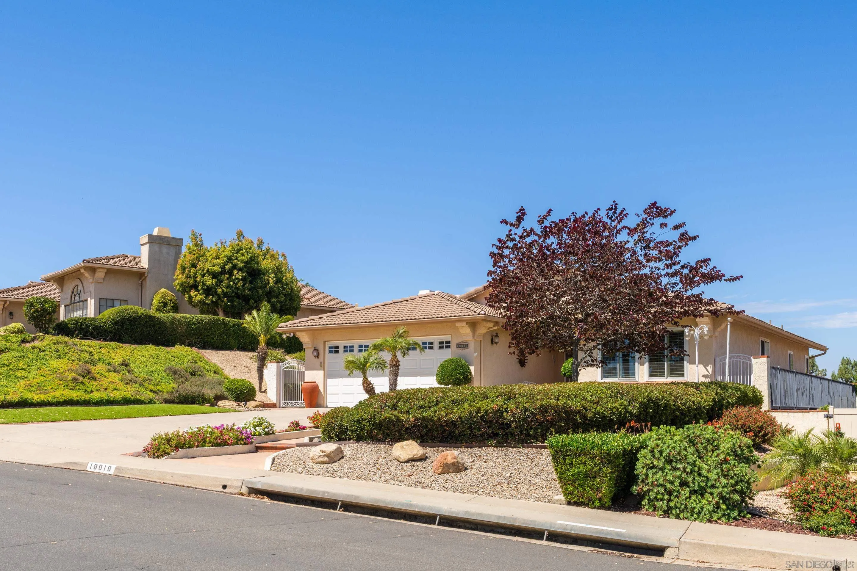 https://cdn.realtyfeed.com/cdn/127/250033016/6082305e4186c072a58bf2b6a19f1d8e.webp