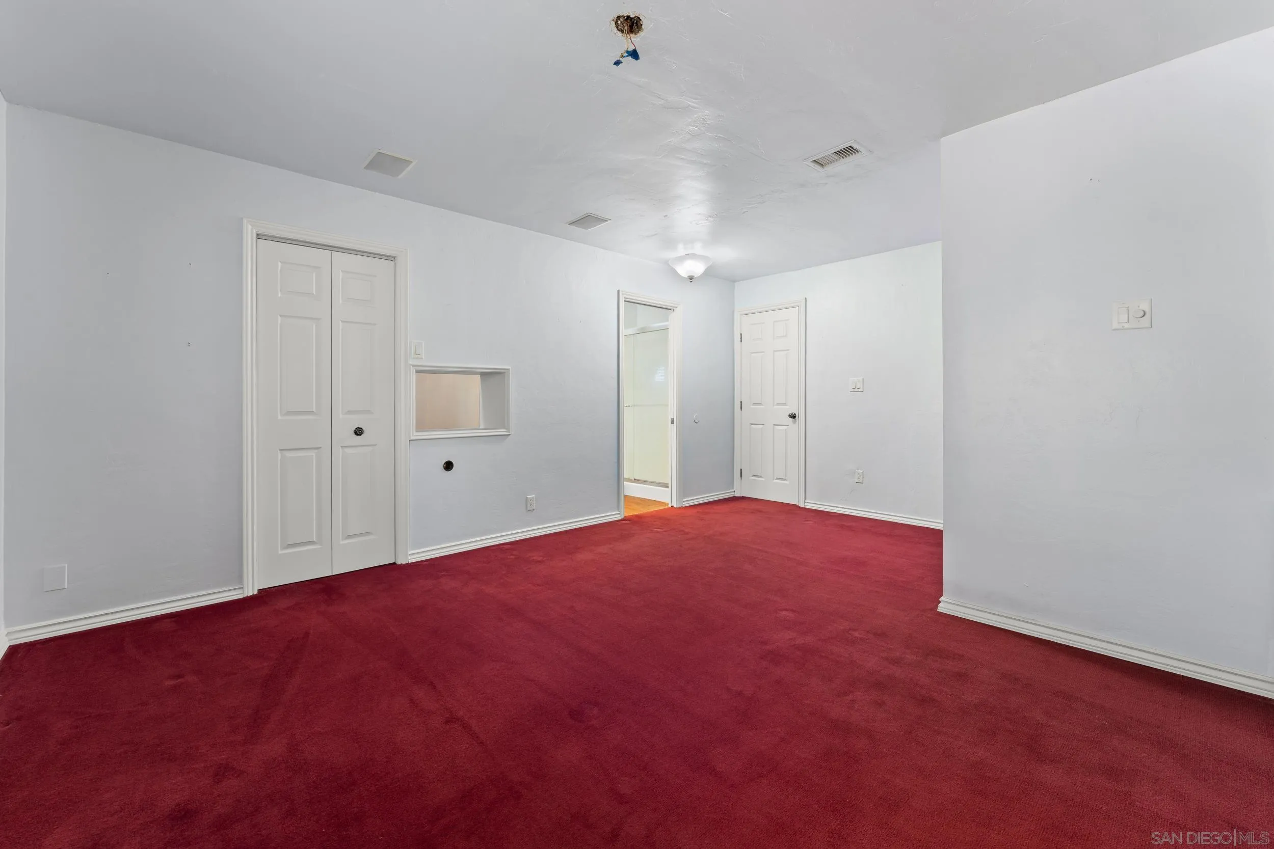 https://cdn.realtyfeed.com/cdn/127/250033018/4eda050a476158bcbc8c6f3adf802225.webp