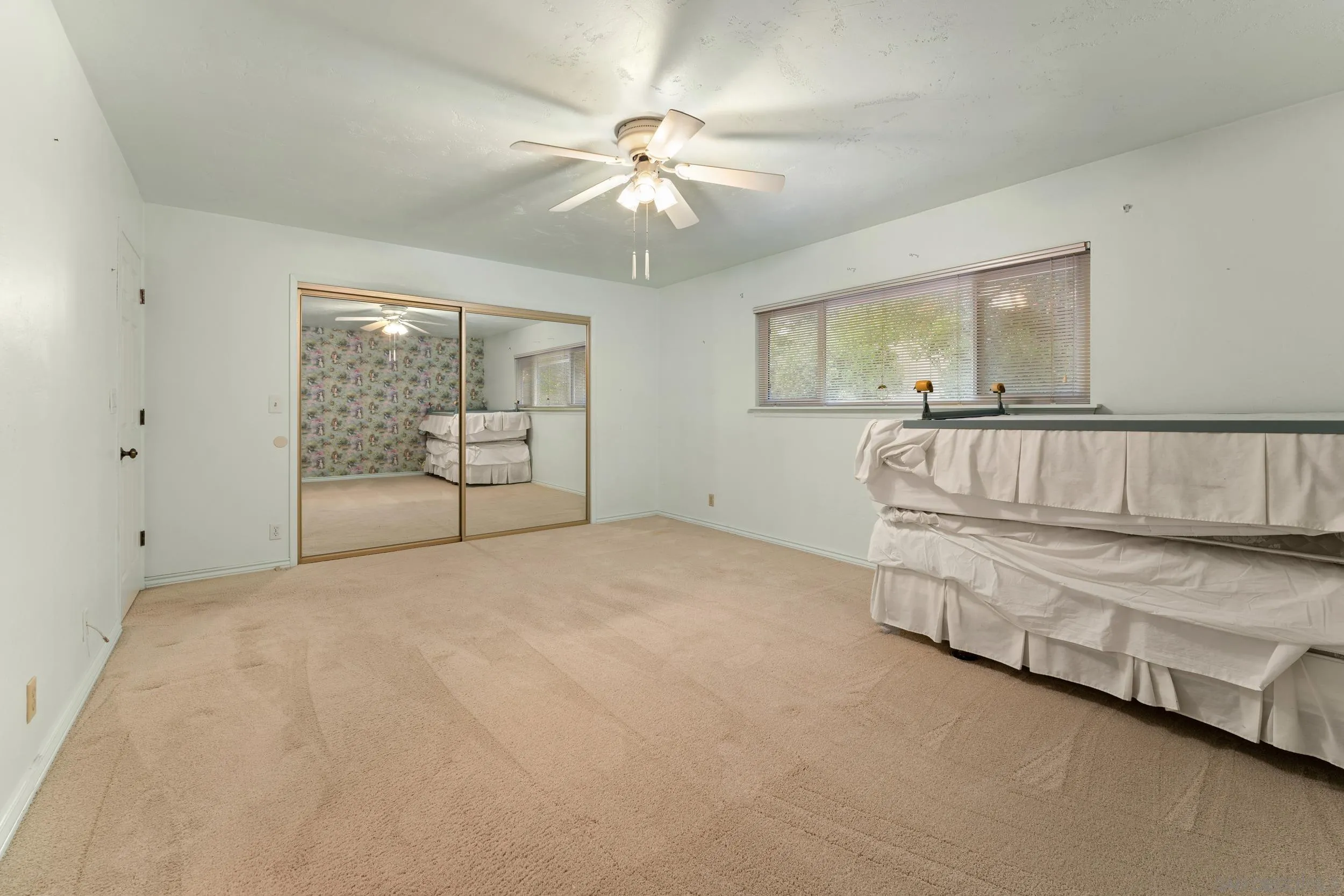 https://cdn.realtyfeed.com/cdn/127/250033018/6ba247823a52f763b6e59d6dbe3919d6.webp