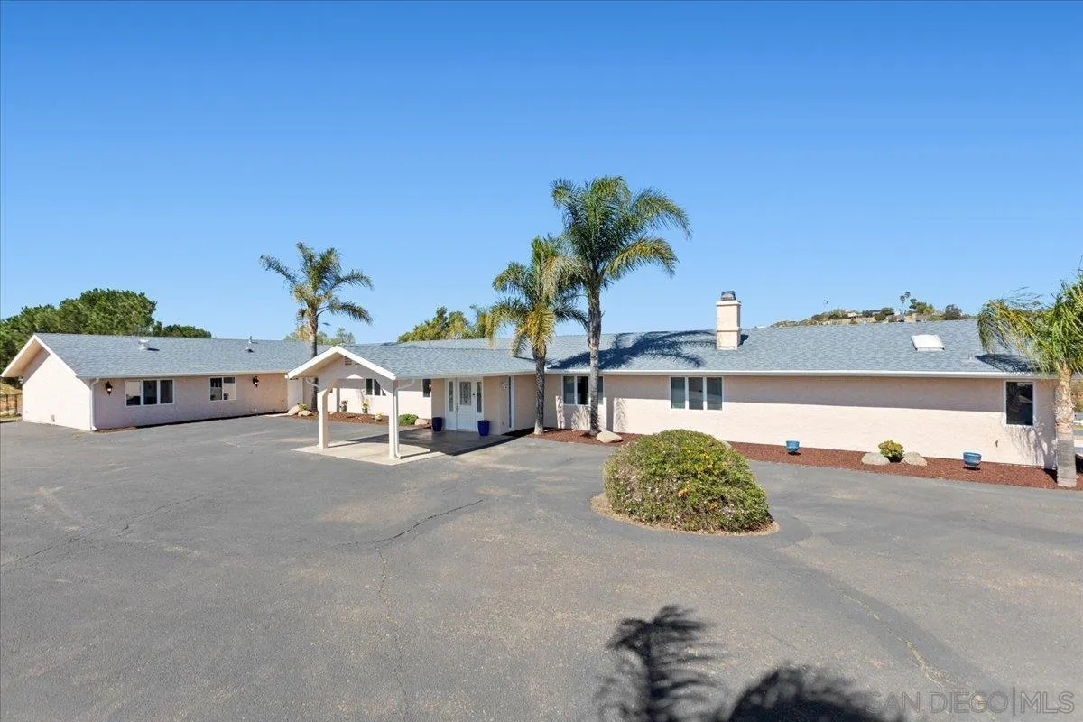 https://cdn.realtyfeed.com/cdn/127/250033037/48a8ef3ac1e1fbc36bc2d630902ce3a6.webp