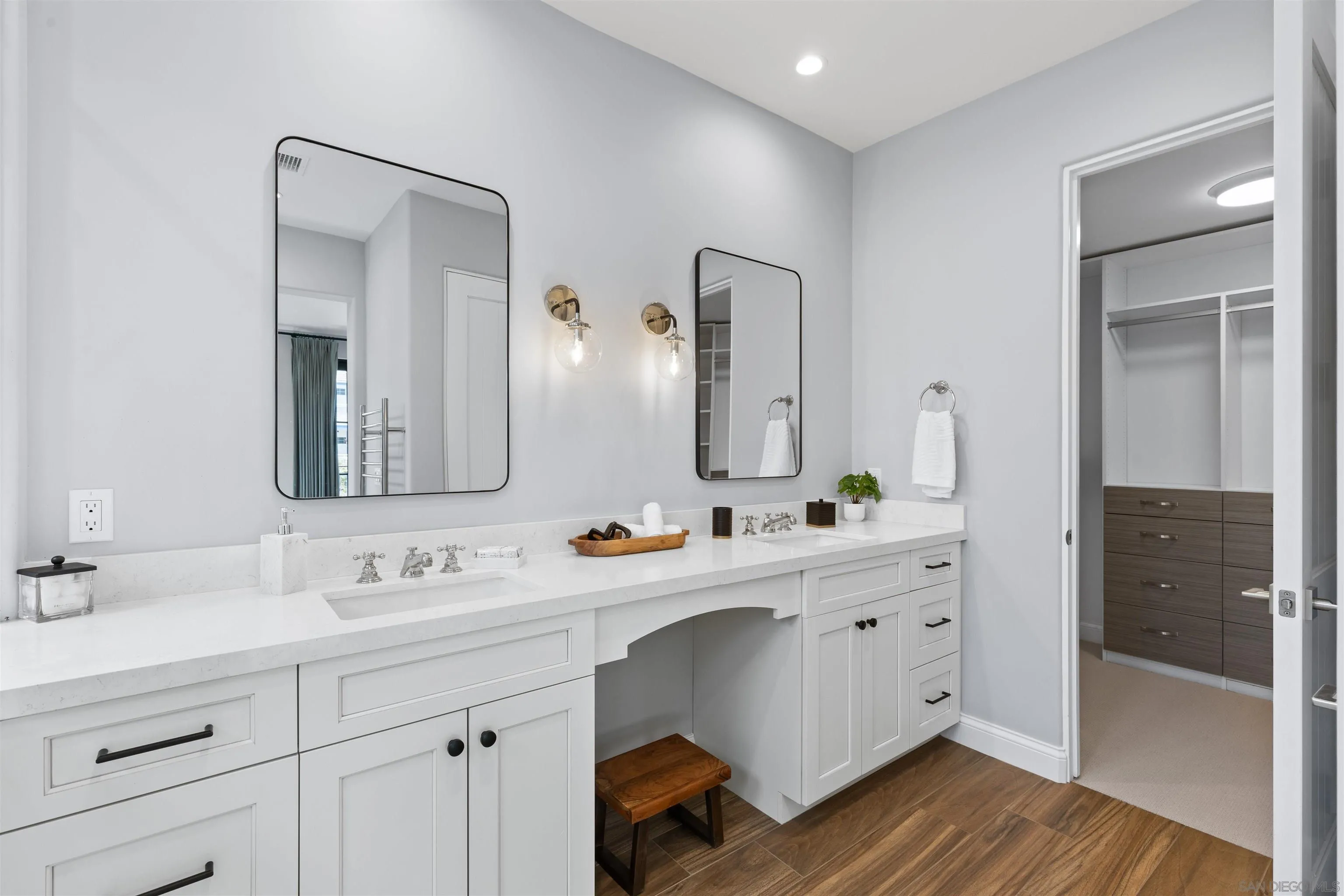 https://cdn.realtyfeed.com/cdn/127/250033039/3f21e8f79afdf3cb103e759096a7f194.webp