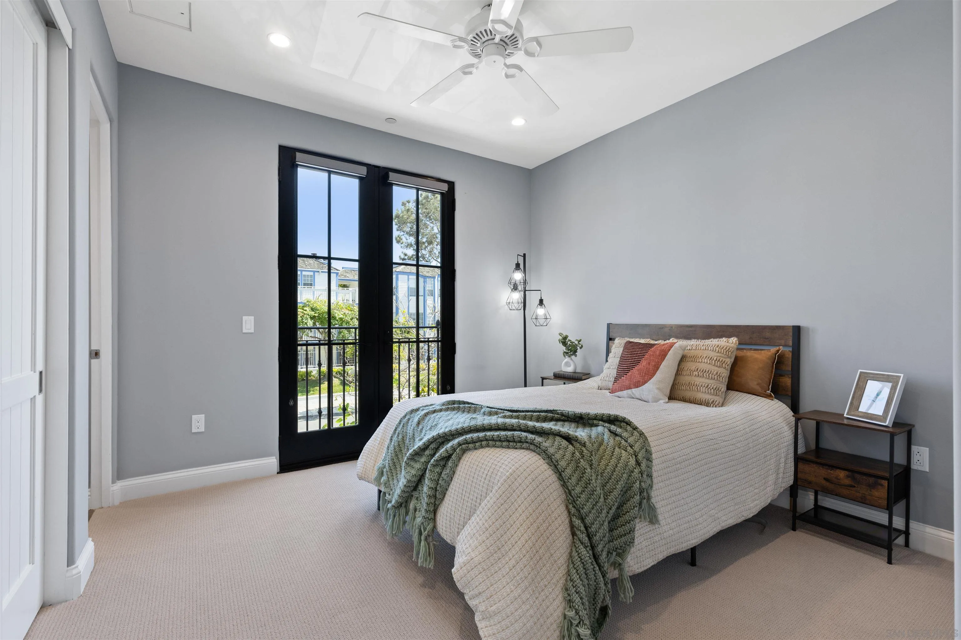 https://cdn.realtyfeed.com/cdn/127/250033039/bca6309d3ba8ed87635bb7bc65eaa69c.webp