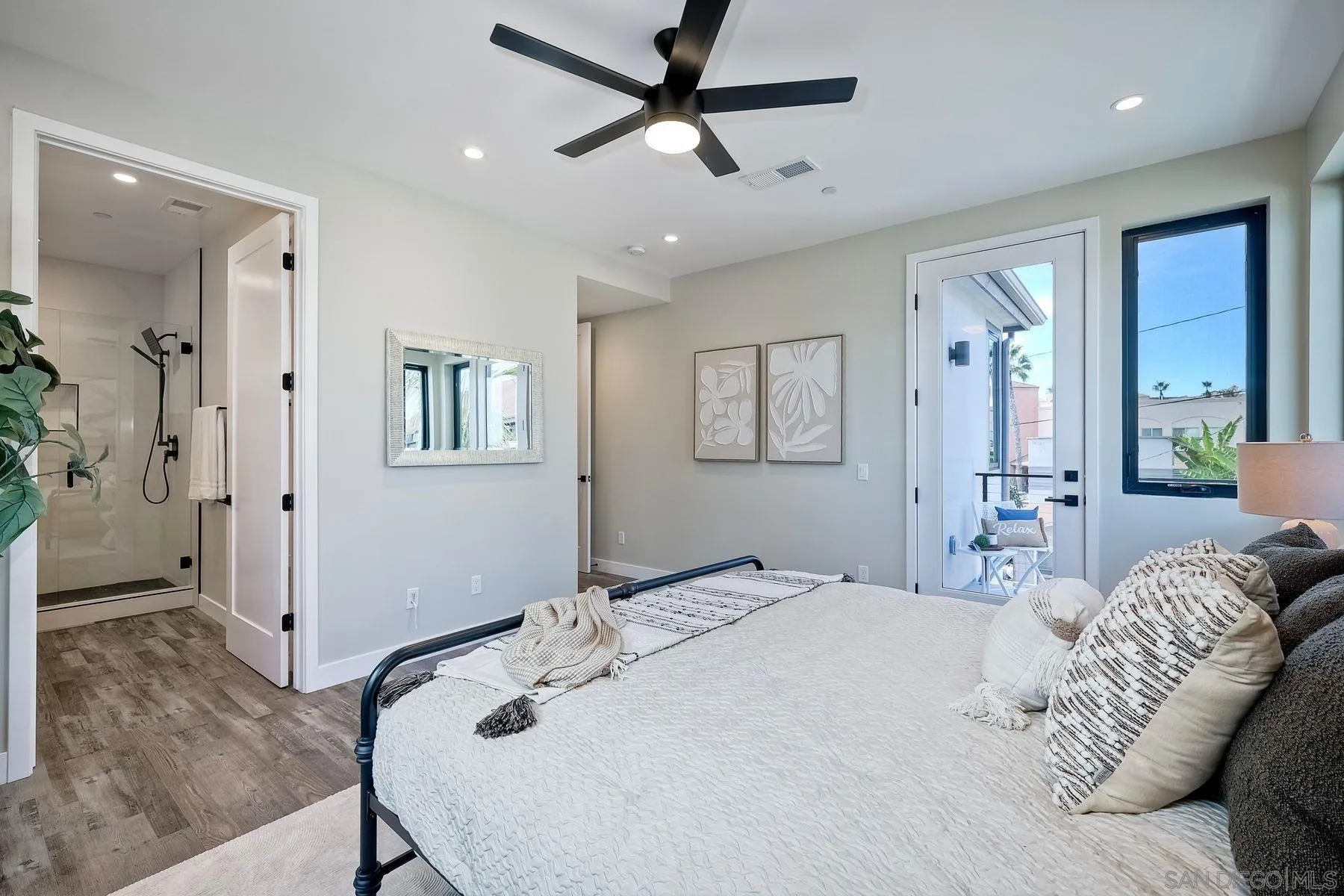https://cdn.realtyfeed.com/cdn/127/250033044/716217100180aa356e49eab1e0482853.webp