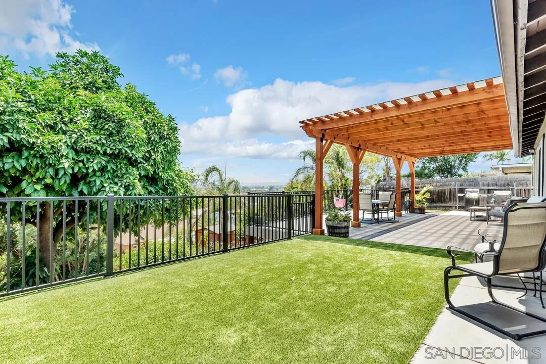 https://cdn.realtyfeed.com/cdn/127/250033051/0ceef14b4f82271b6d5ceb9d9279795e.webp