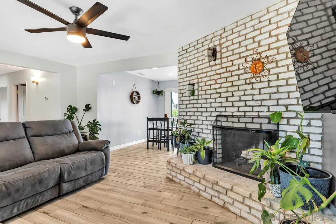 https://cdn.realtyfeed.com/cdn/127/250033051/c4bfc2066a532c5dc76f802f0a07626f.webp