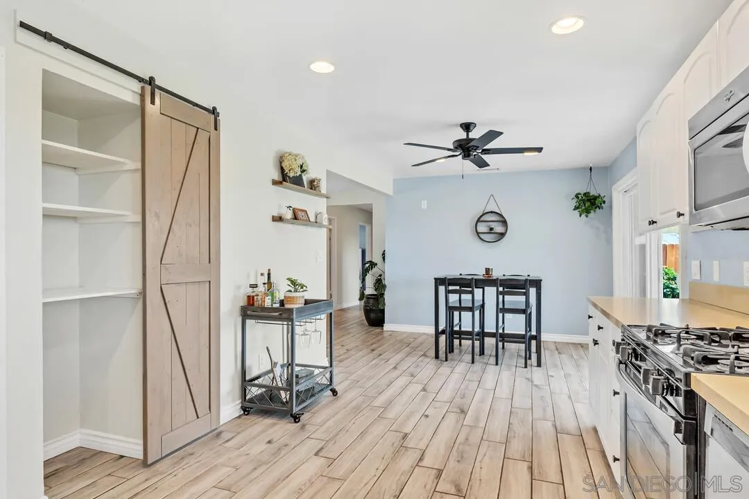 https://cdn.realtyfeed.com/cdn/127/250033051/fb4be6ced68f4124049d6e5e3c7d6d57.webp