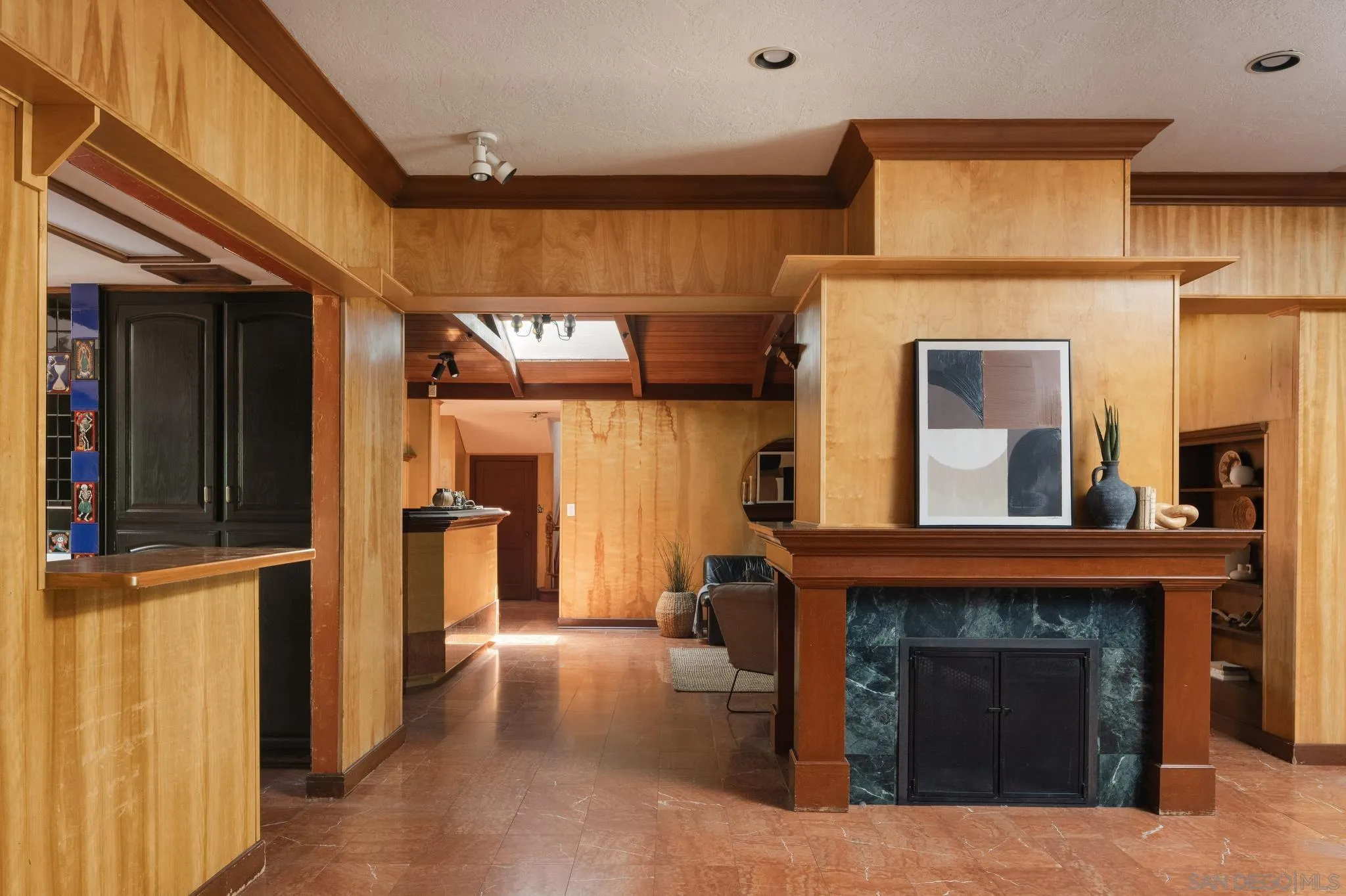 https://cdn.realtyfeed.com/cdn/127/250033066/646b98c12c3725bee4e04a24b2f74e79.webp