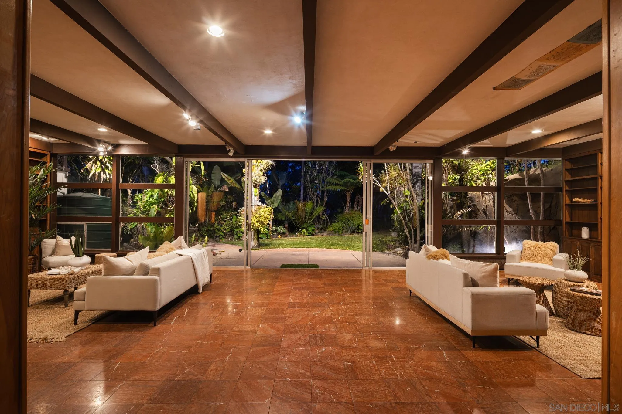 https://cdn.realtyfeed.com/cdn/127/250033066/6593e30d78aede5e22532ce3a32cdf68.webp